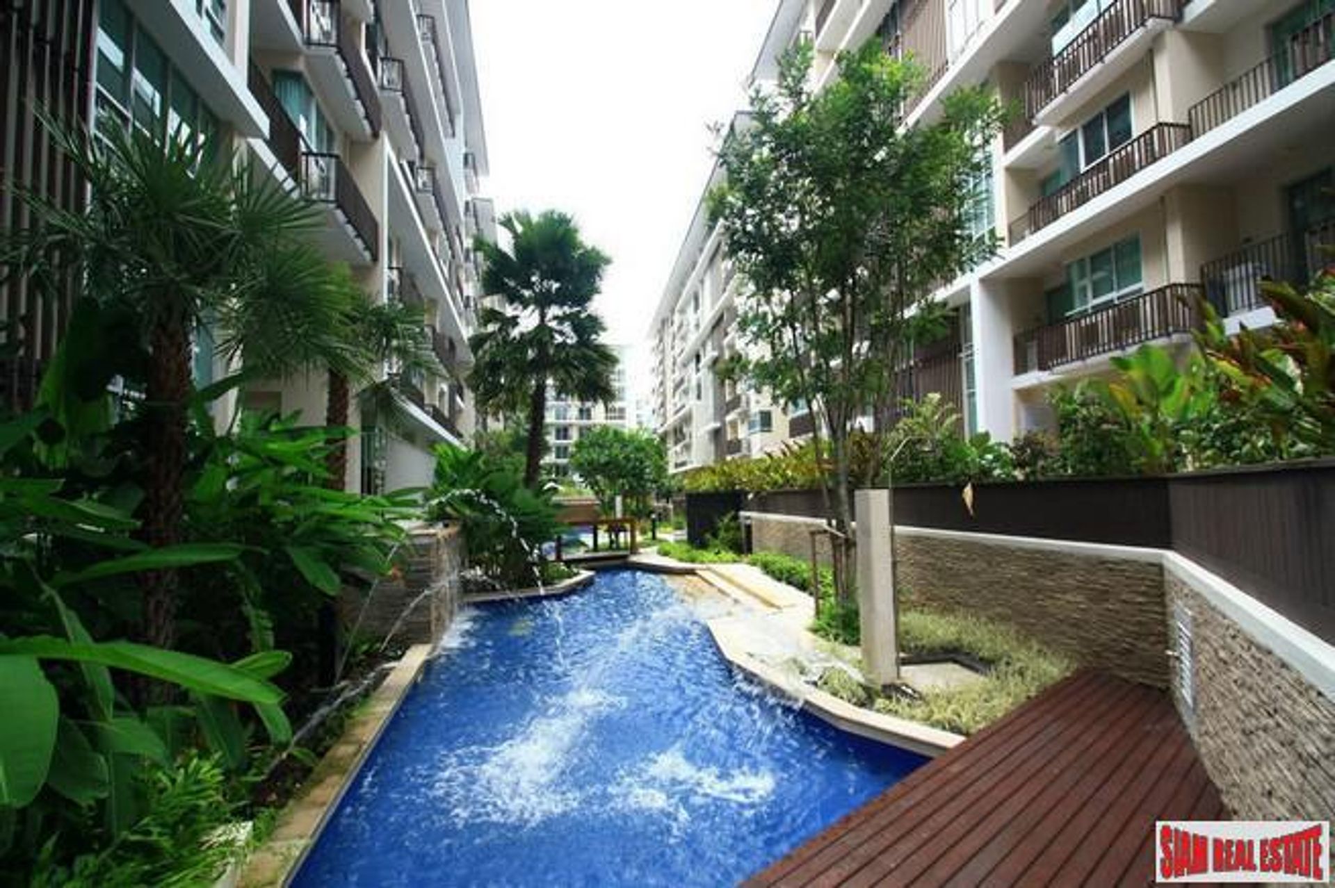 Condominium in Ban Kho Hai, Nakhon Pathom 11121237