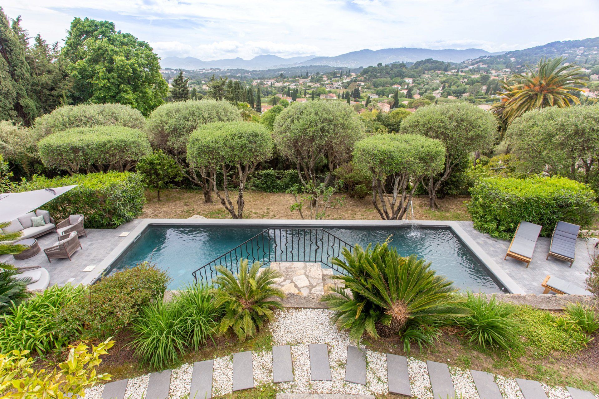 rumah dalam Mougins, Provence-Alpes-Côte d'Azur 11121552