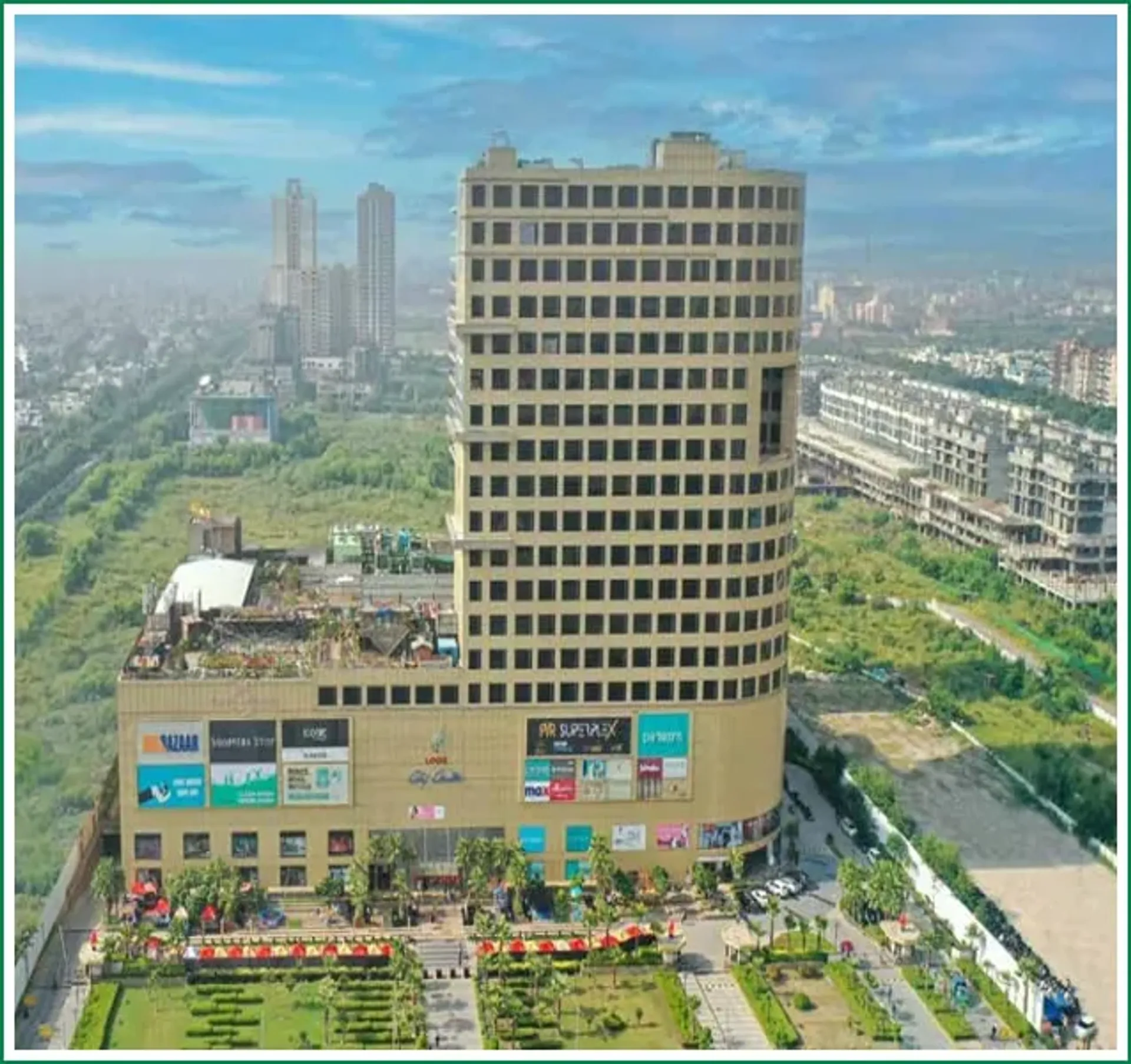 Commercial in Noida, Uttar Pradesh 11121808