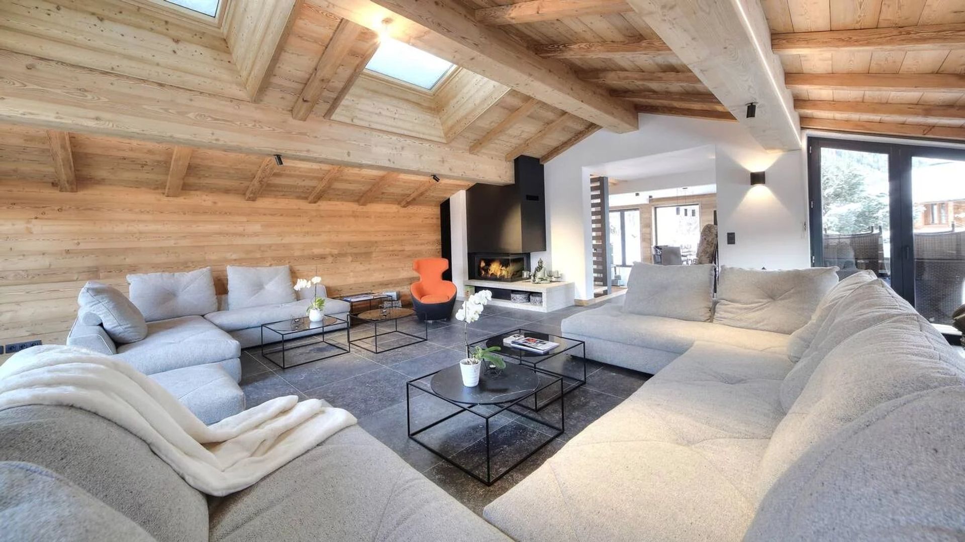 House in Les Houches, Haute-Savoie 11122070