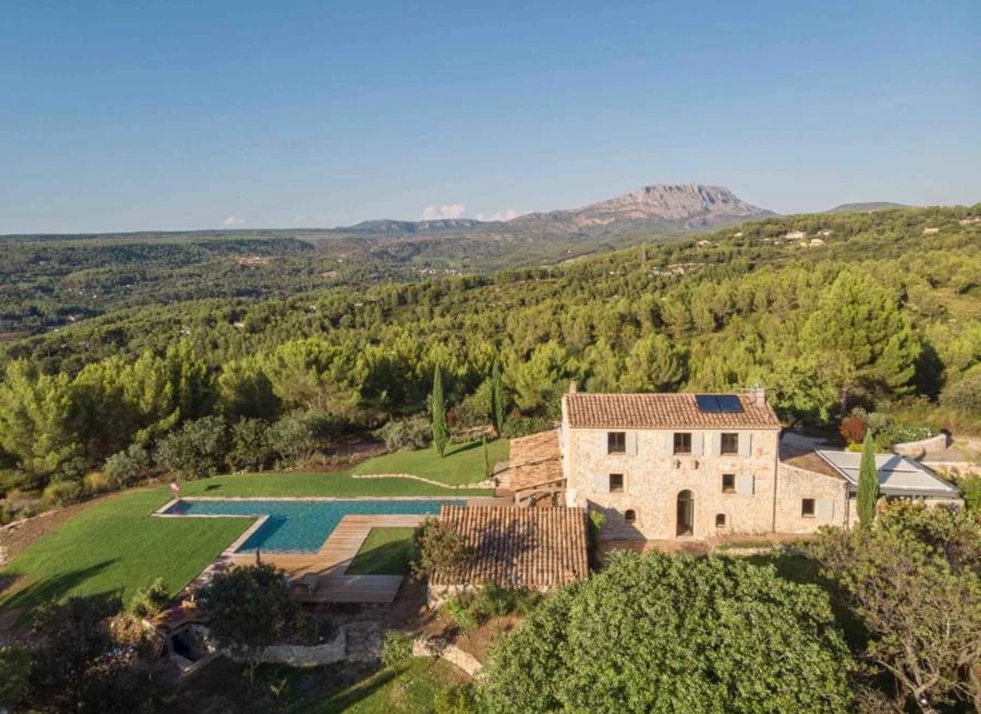 rumah dalam Aix-en-Provence, Provence-Alpes-Côte d'Azur 11122392