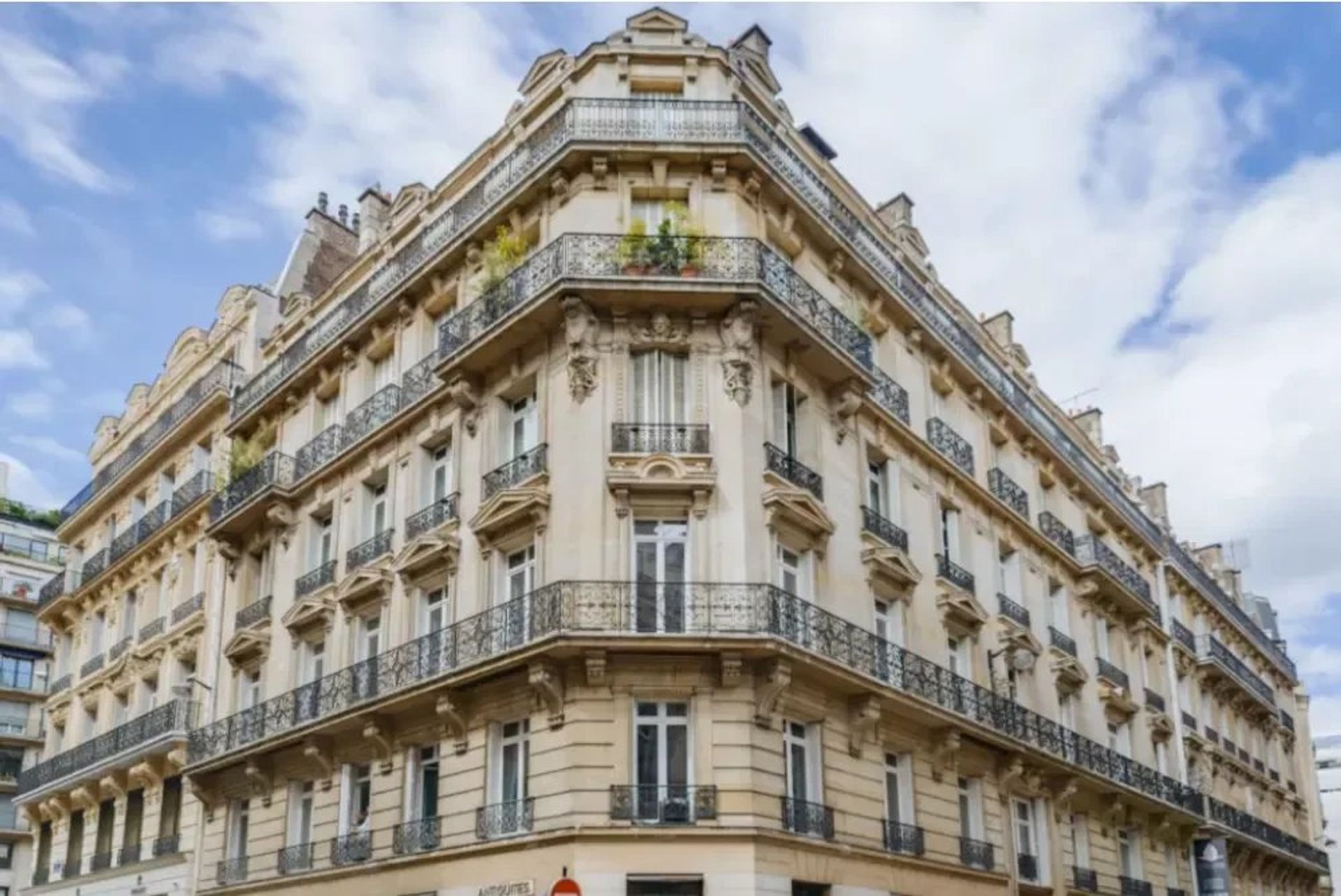 Condominium dans Paris 8ème, Paris 11122790