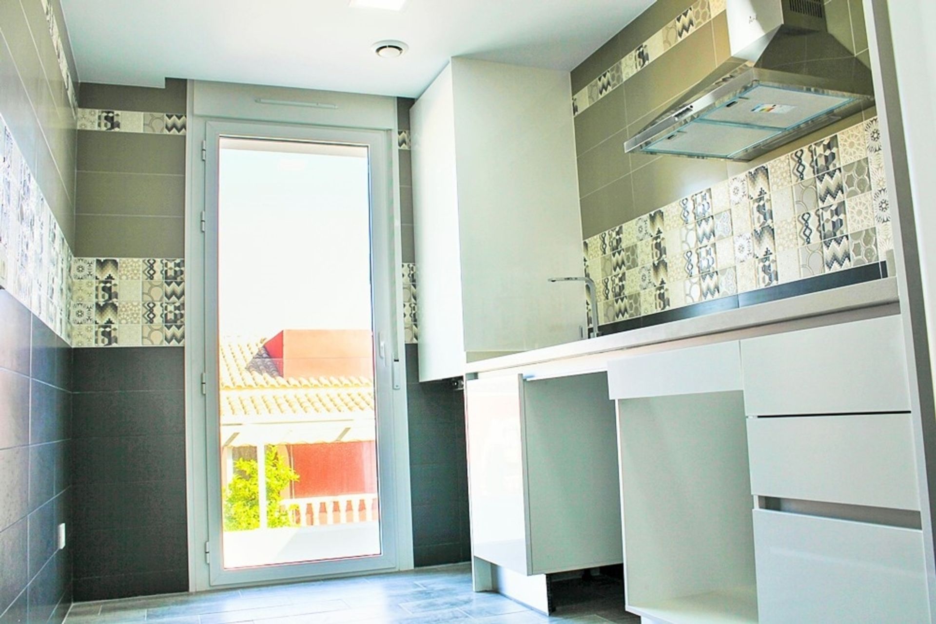 Condominium in Alicante, Valencia 11123405