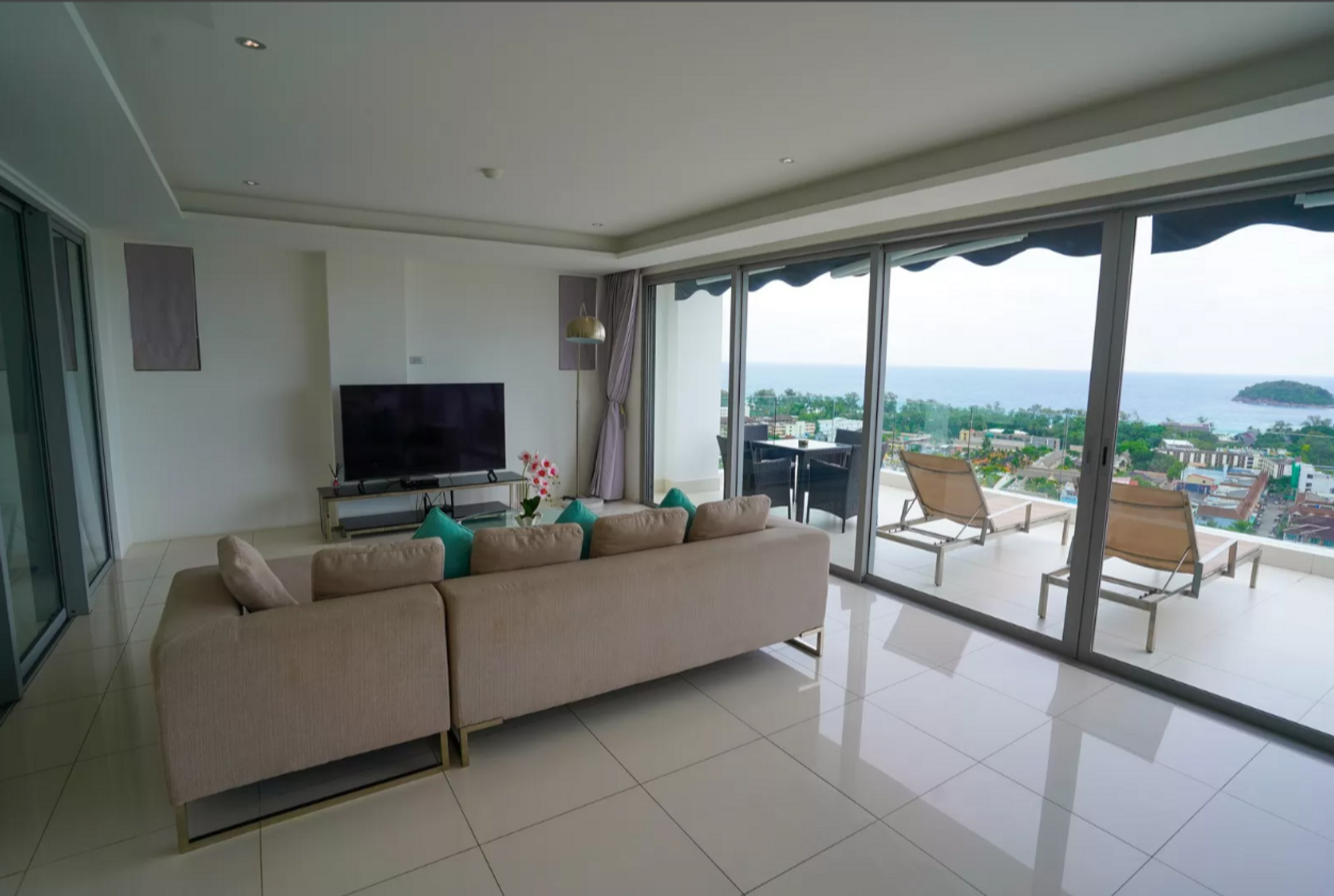 Condominium in Ban Kata, Phuket 11123553