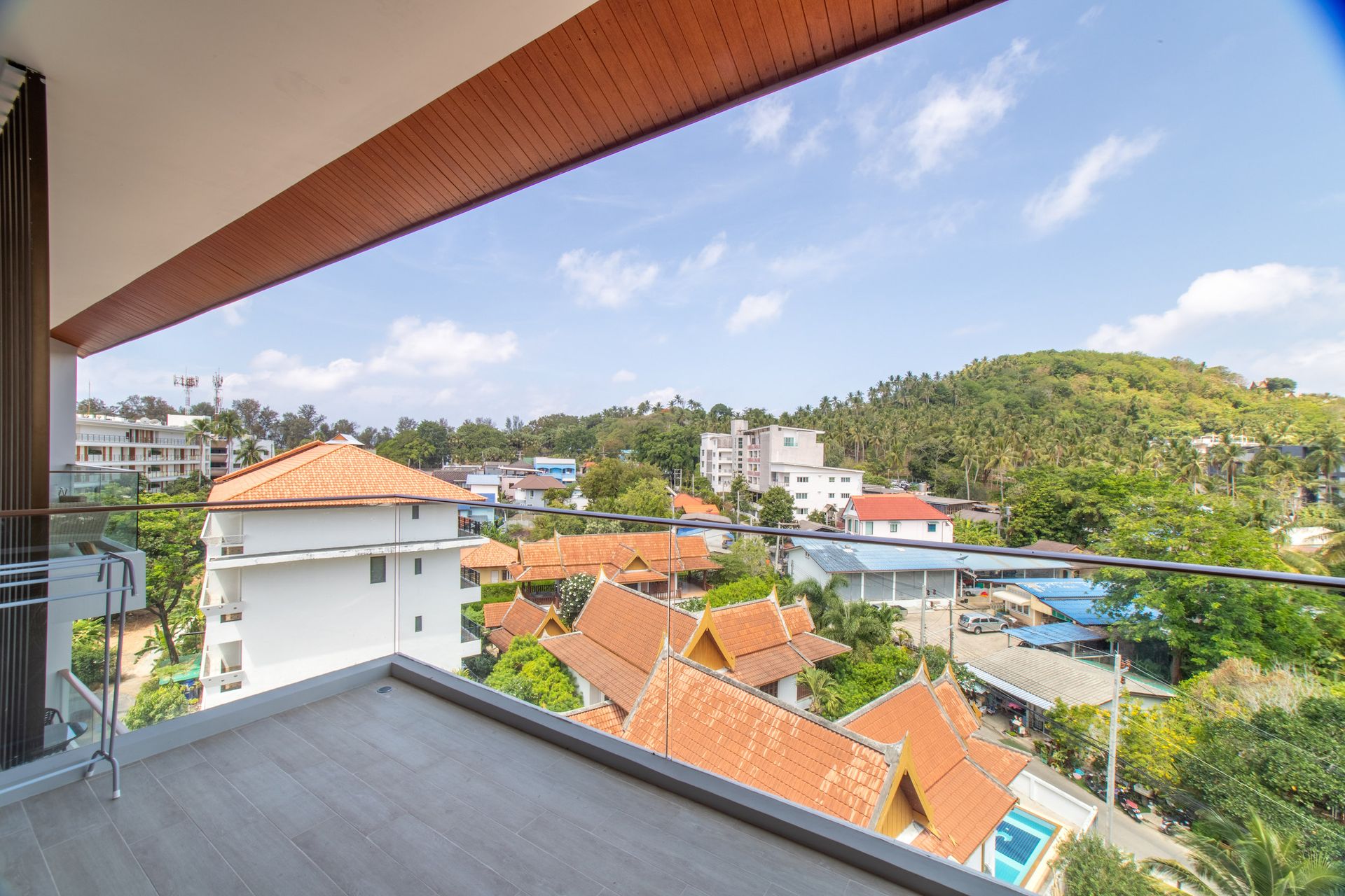 Osakehuoneisto sisään Tambon Choeng Thale, Chang Wat Phuket 11123569