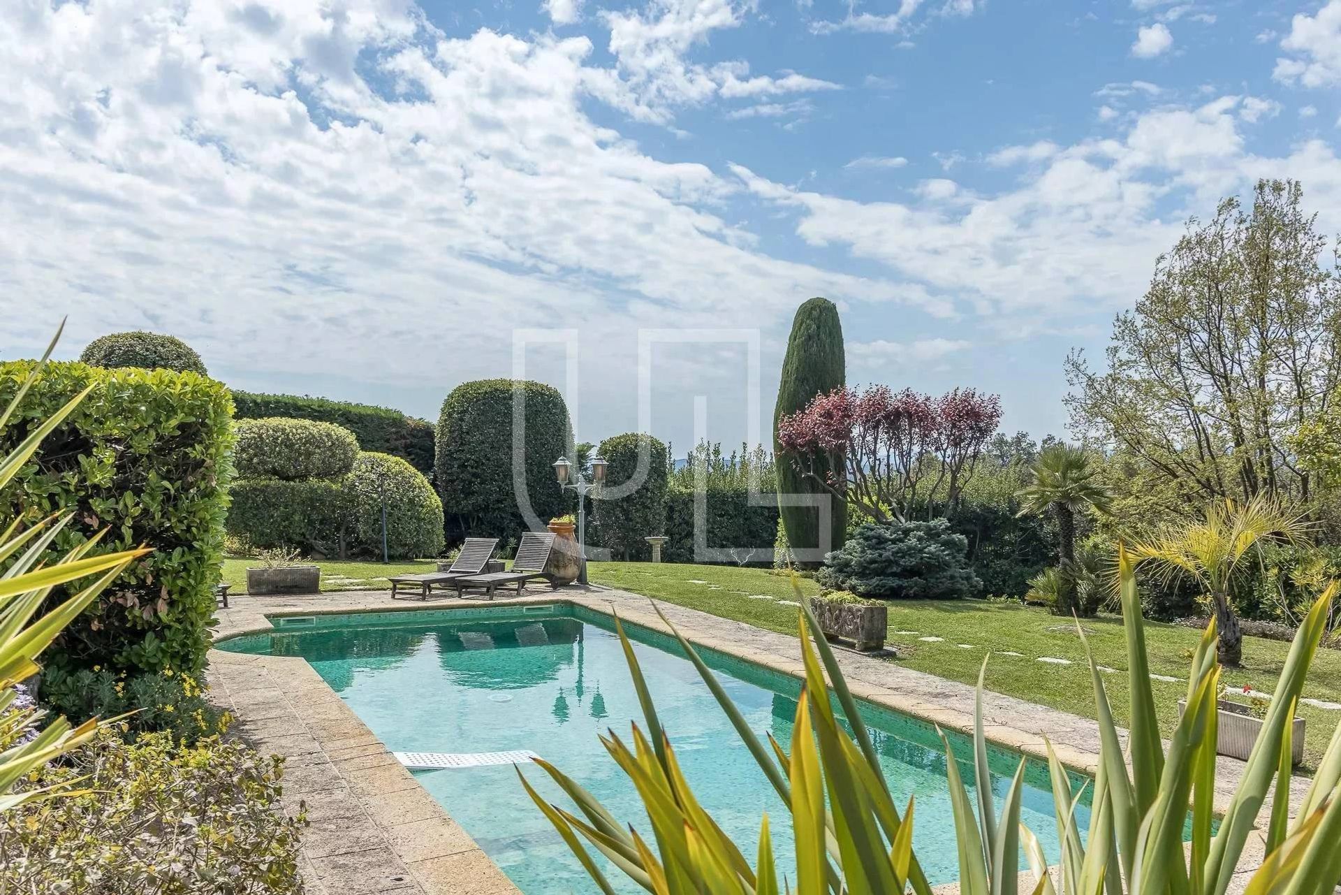 Casa nel Saint-Paul-de-Vence, Provence-Alpes-Côte d'Azur 11123724