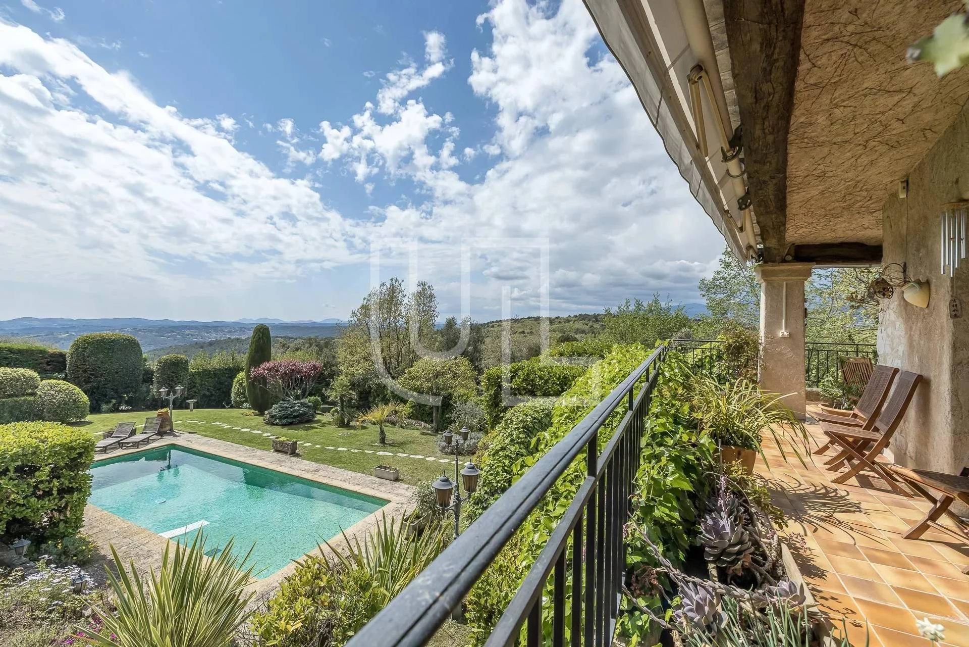 Casa nel Saint-Paul-de-Vence, Provence-Alpes-Côte d'Azur 11123724