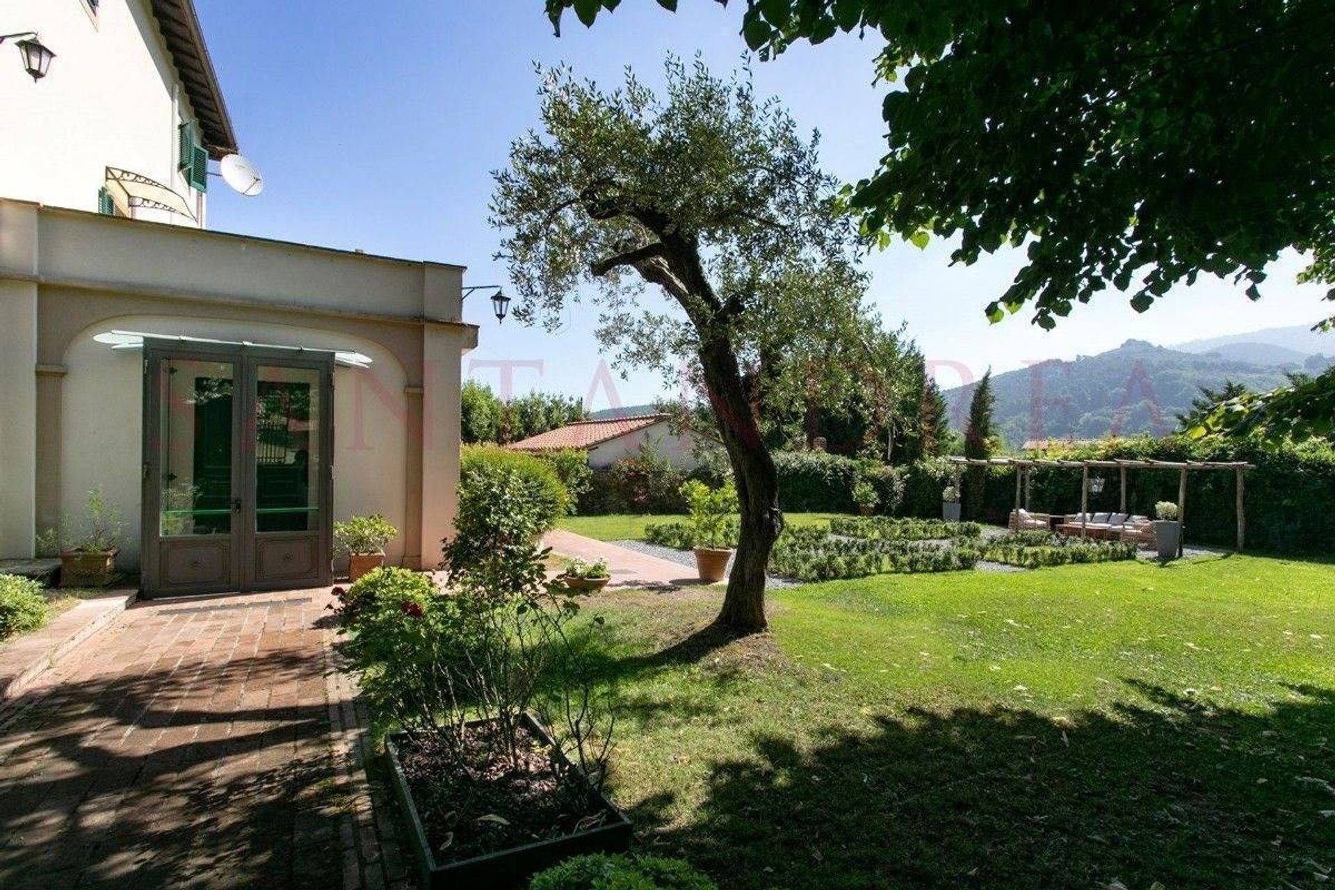 rumah dalam Capannori, Toscana 11123773