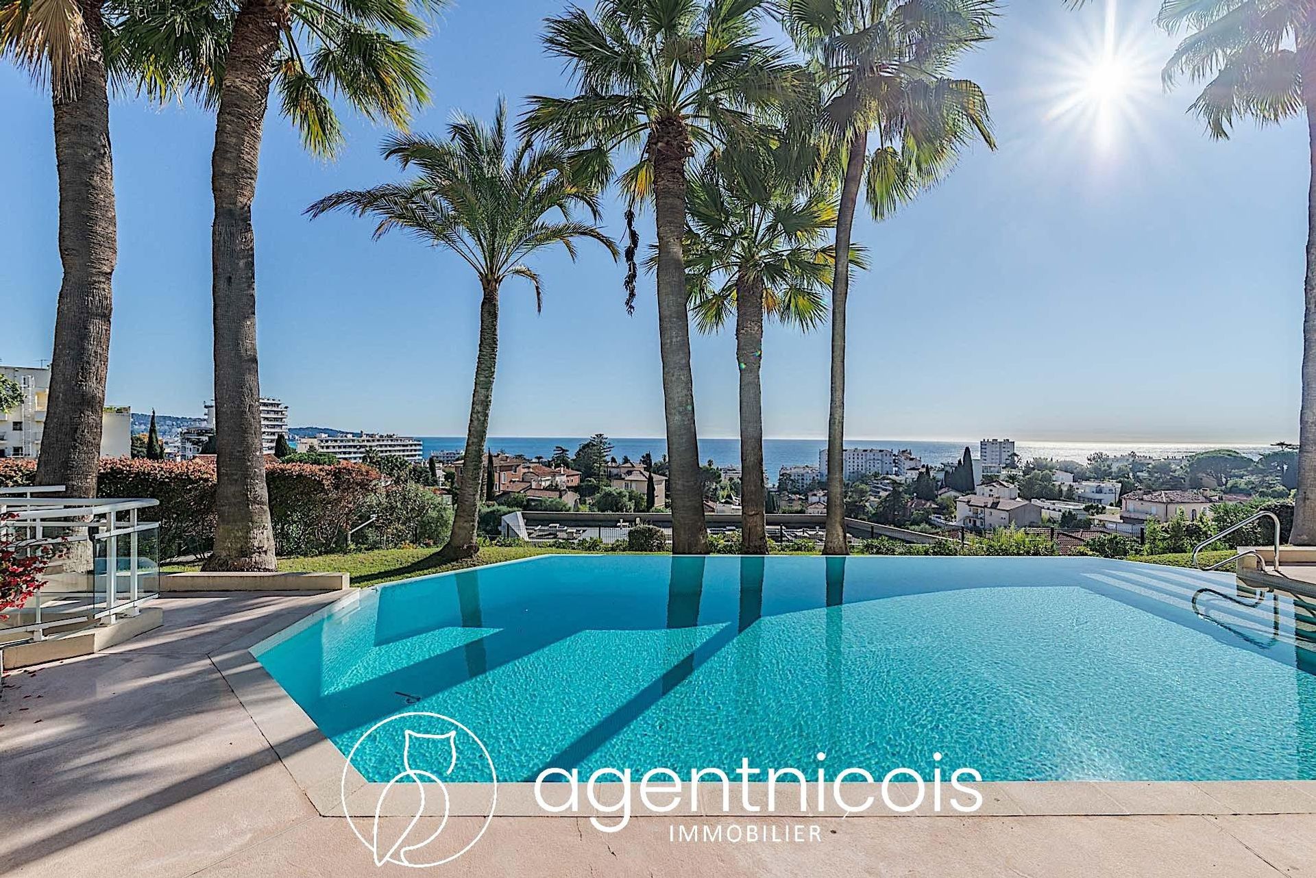 Condominium in Sainte-Helene, Provence-Alpes-Cote d'Azur 11124061