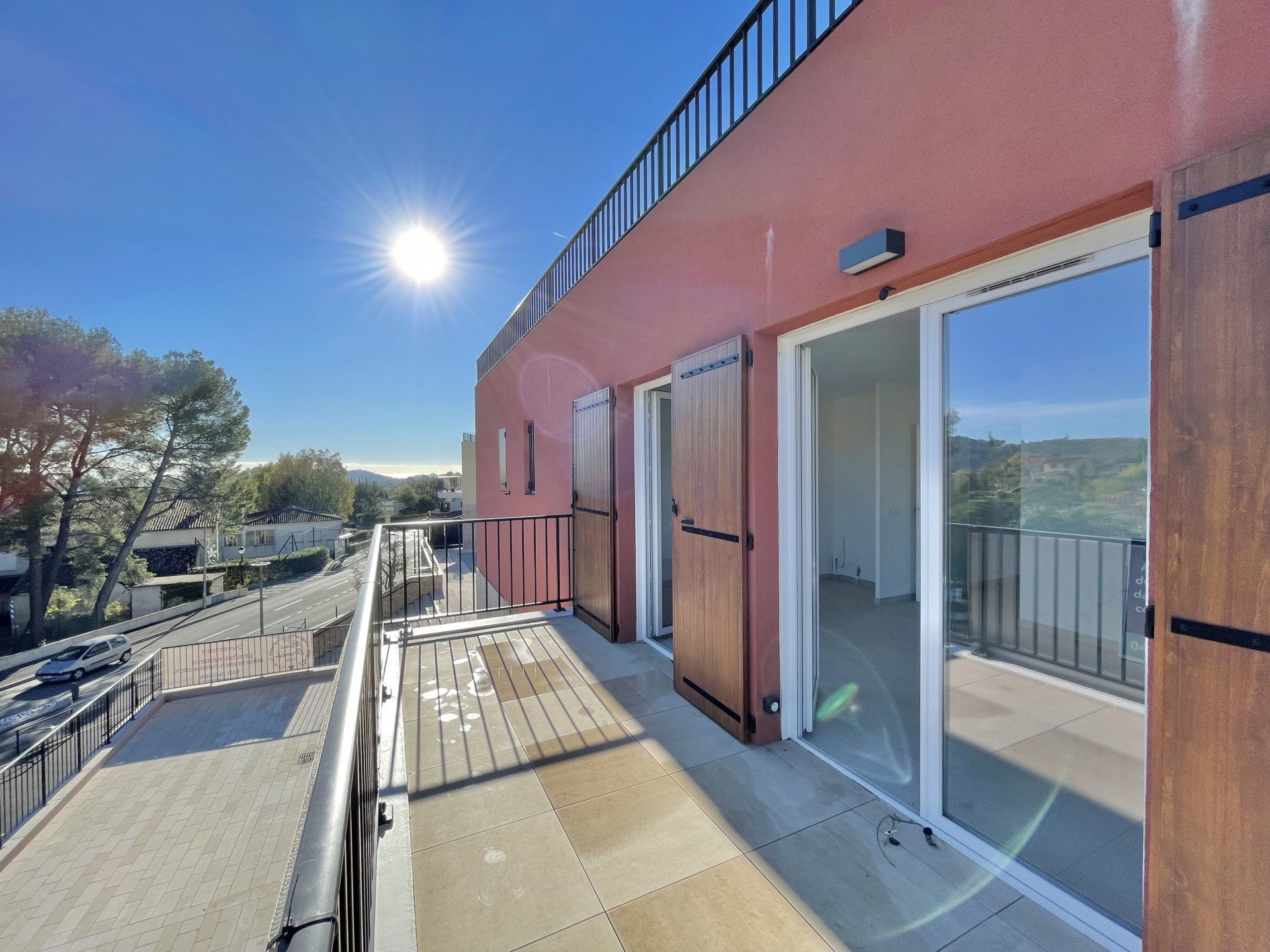 Condominium dans La Roquette-sur-Siagne, Provence-Alpes-Cote d'Azur 11124089