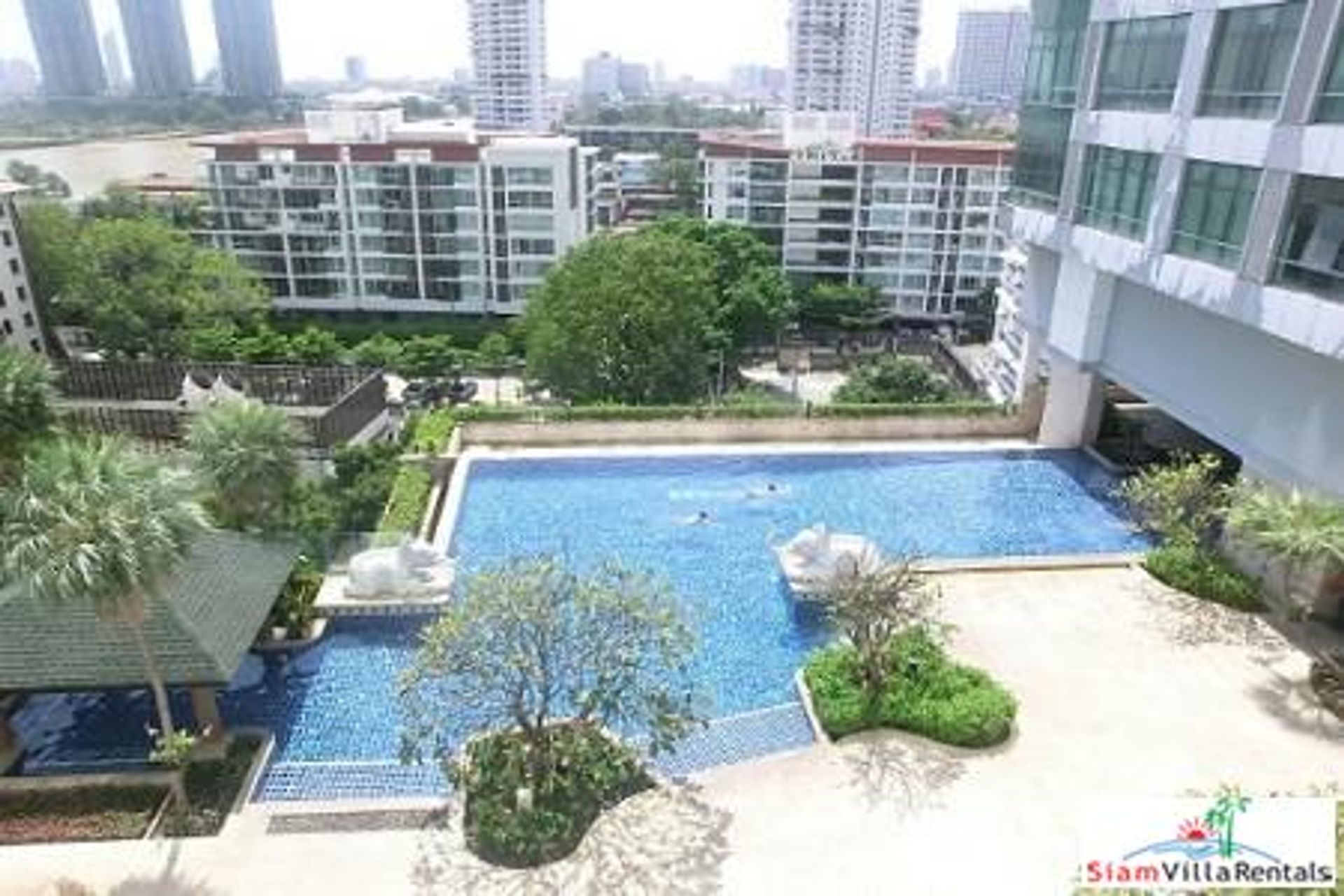 Condominium in Thon Buri, Krung Thep Maha Nakhon 11124687