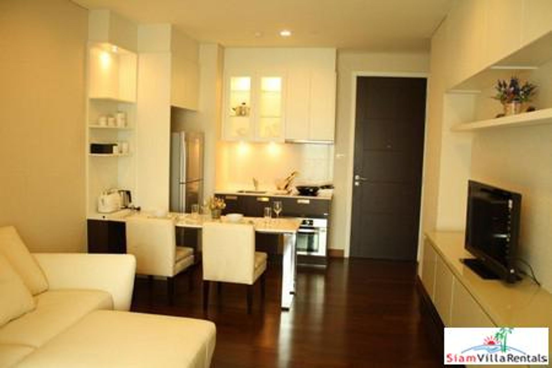 Condominium in Watthana, Krung Thep Maha Nakhon 11124730