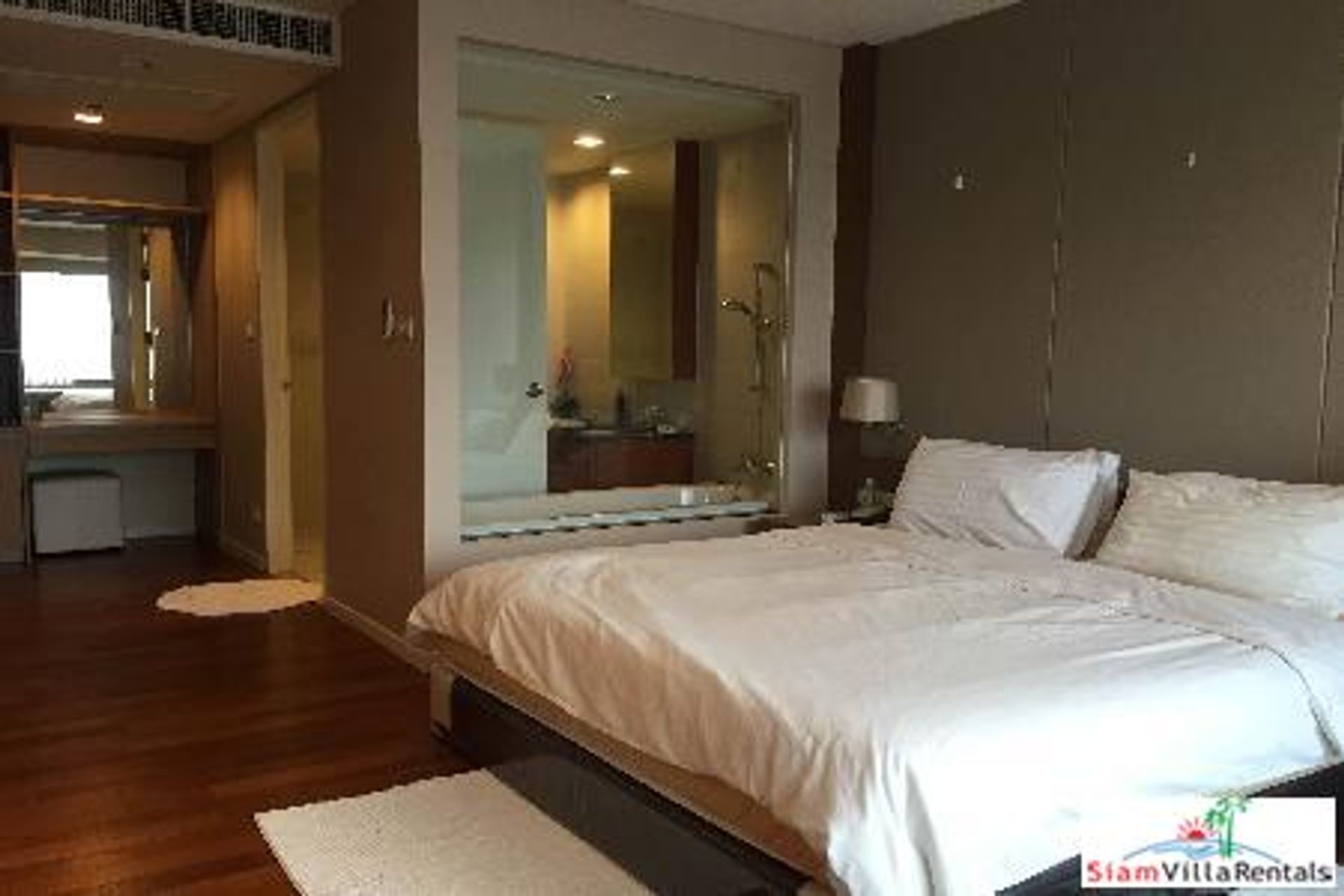 Condominium in Bang Rak, Krung Thep Maha Nakhon 11124776