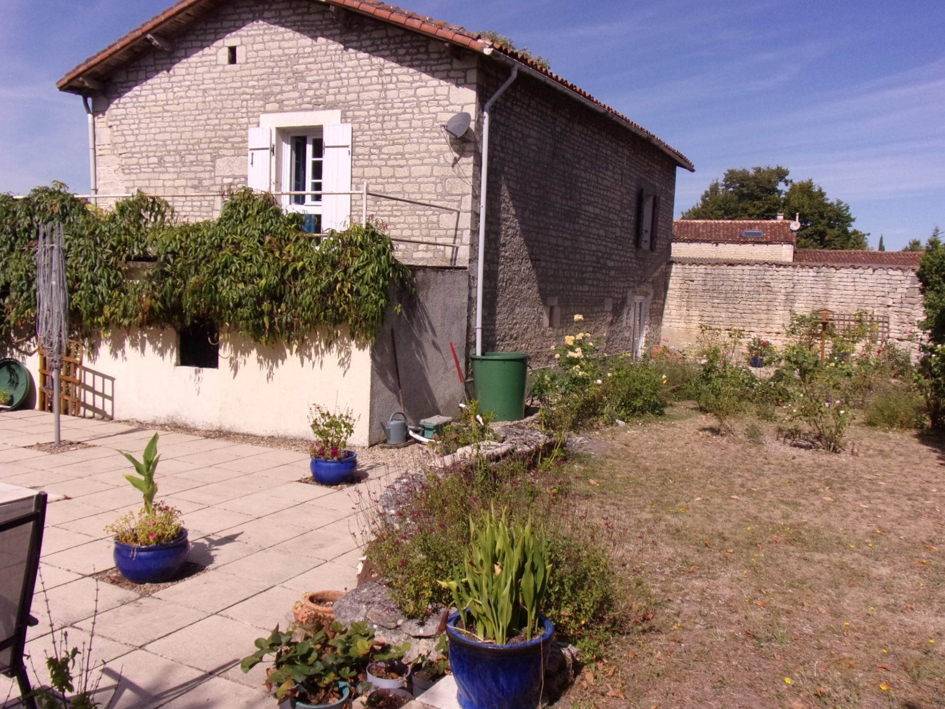 casa no Ruffec, Nouvelle-Aquitaine 11124934