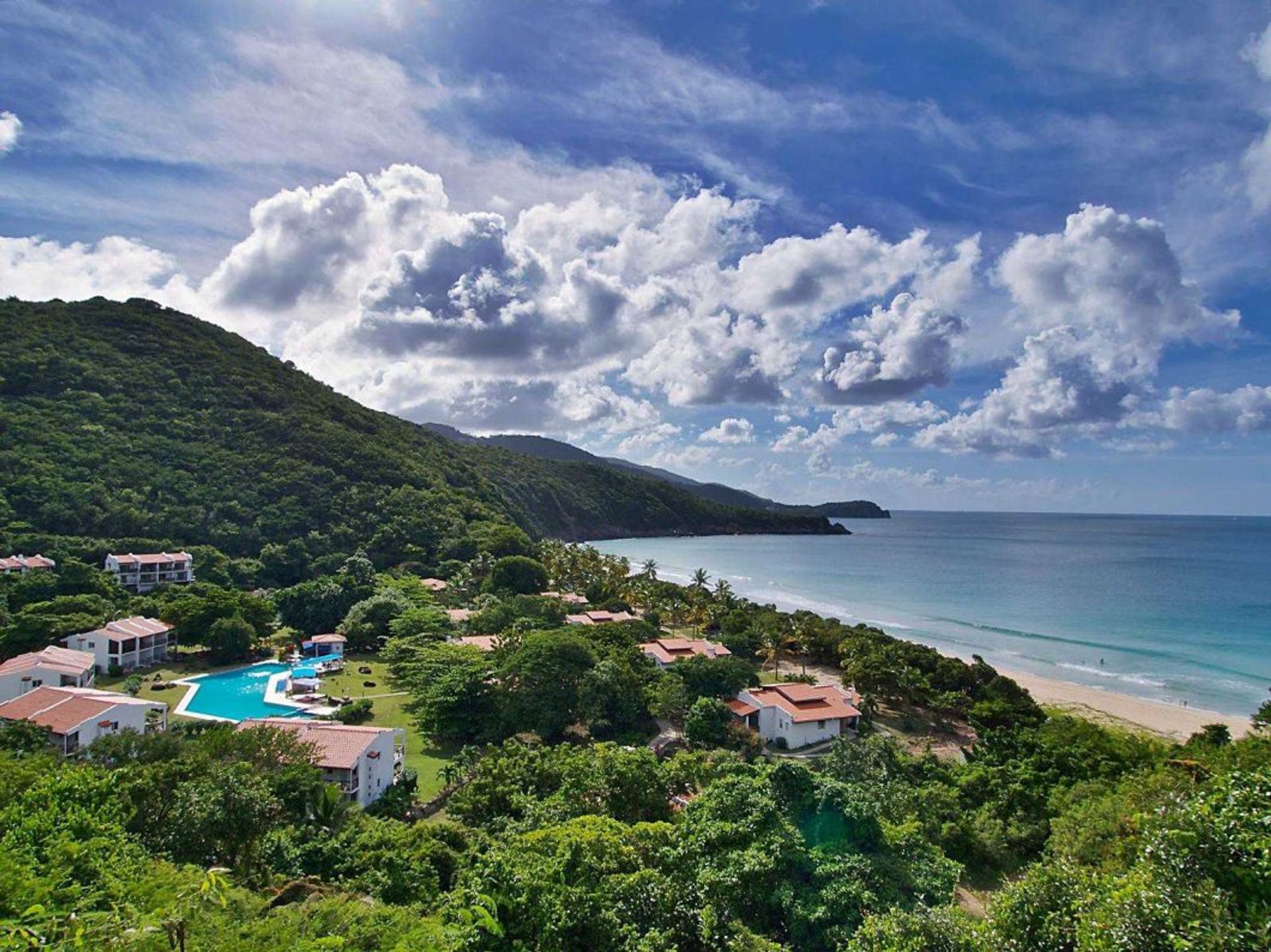 Tierra en bahía de coral, Islas Virgenes 11125497