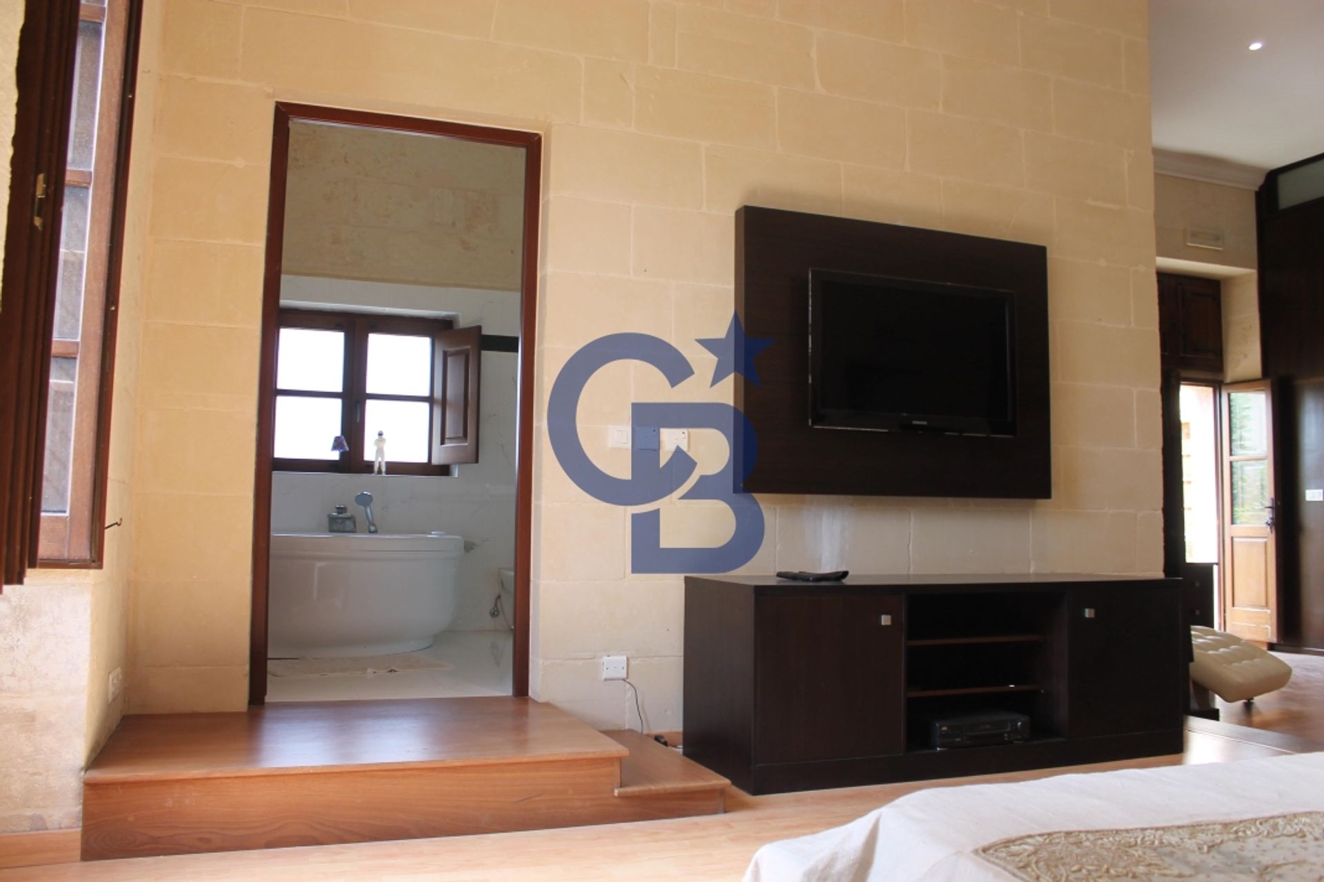 Condominium in Qormi,  11125648