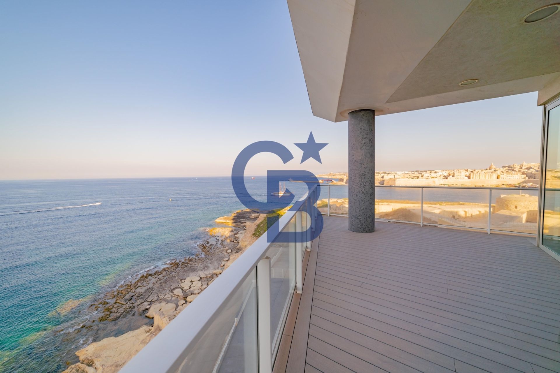 Condominium in Sliema,  11126111