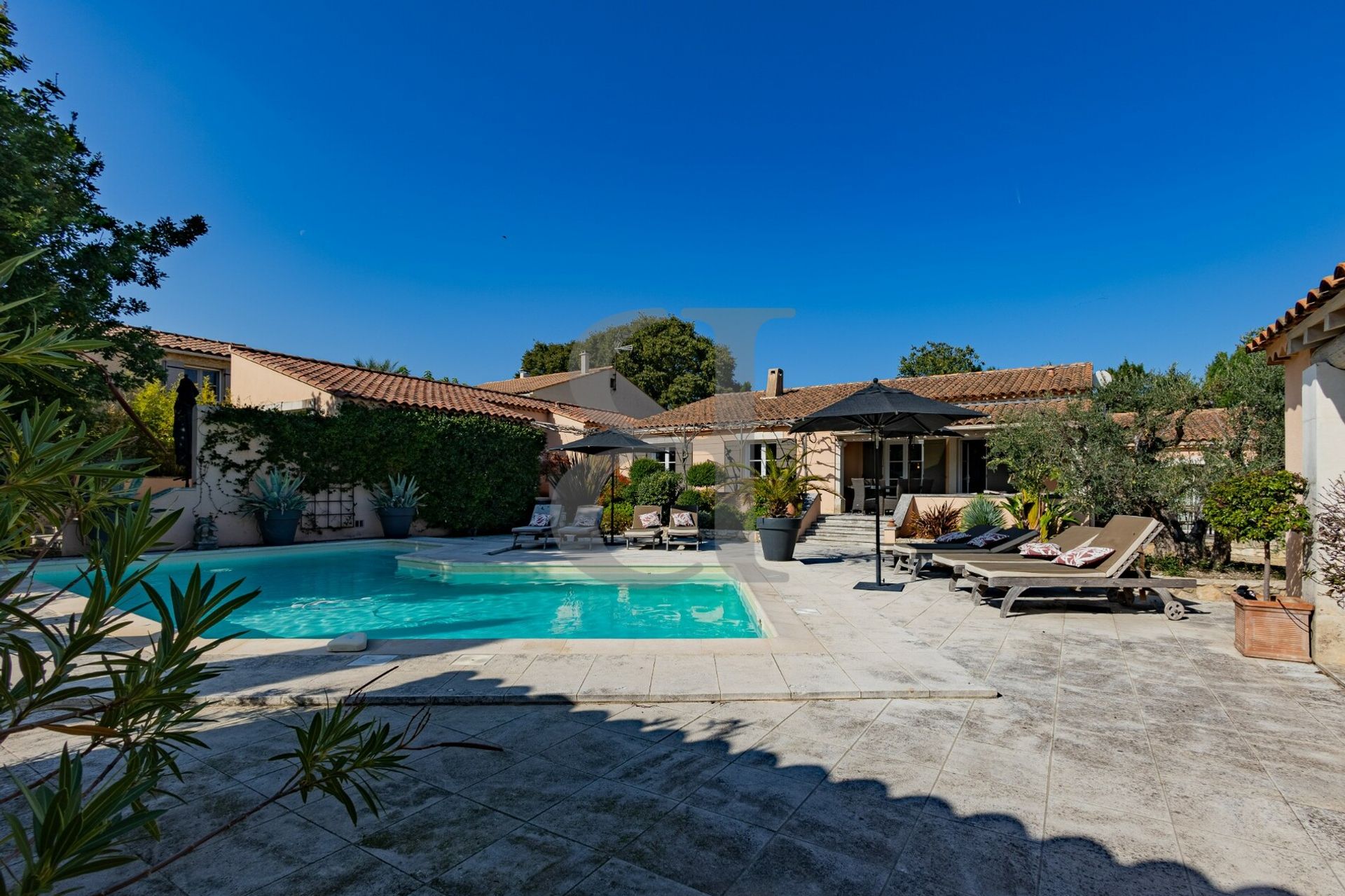 жилой дом в Saint-Rémy-de-Provence, Provence-Alpes-Côte d'Azur 11126568