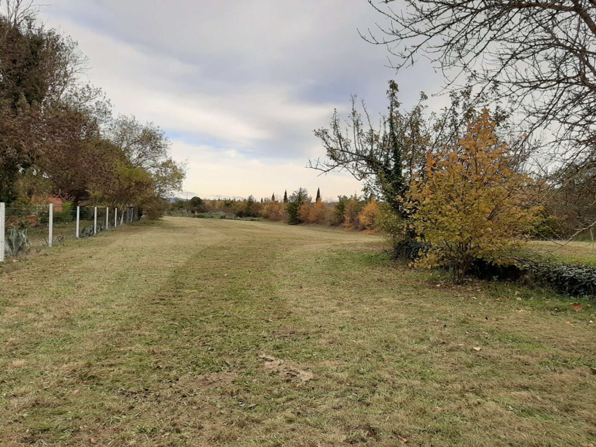 其他 在 Limoux, Occitanie 11126921