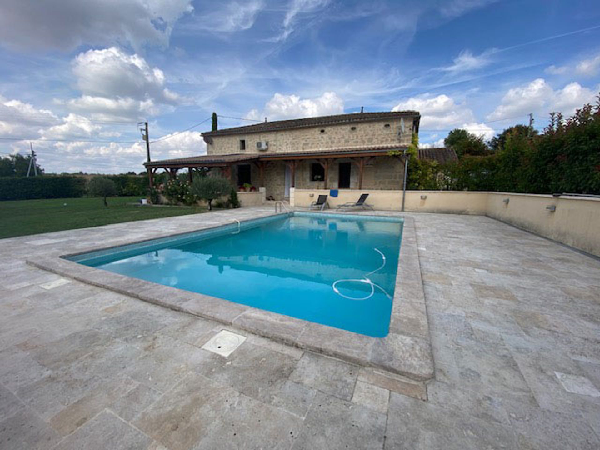 casa en Lauzun, Nouvelle-Aquitaine 11127008