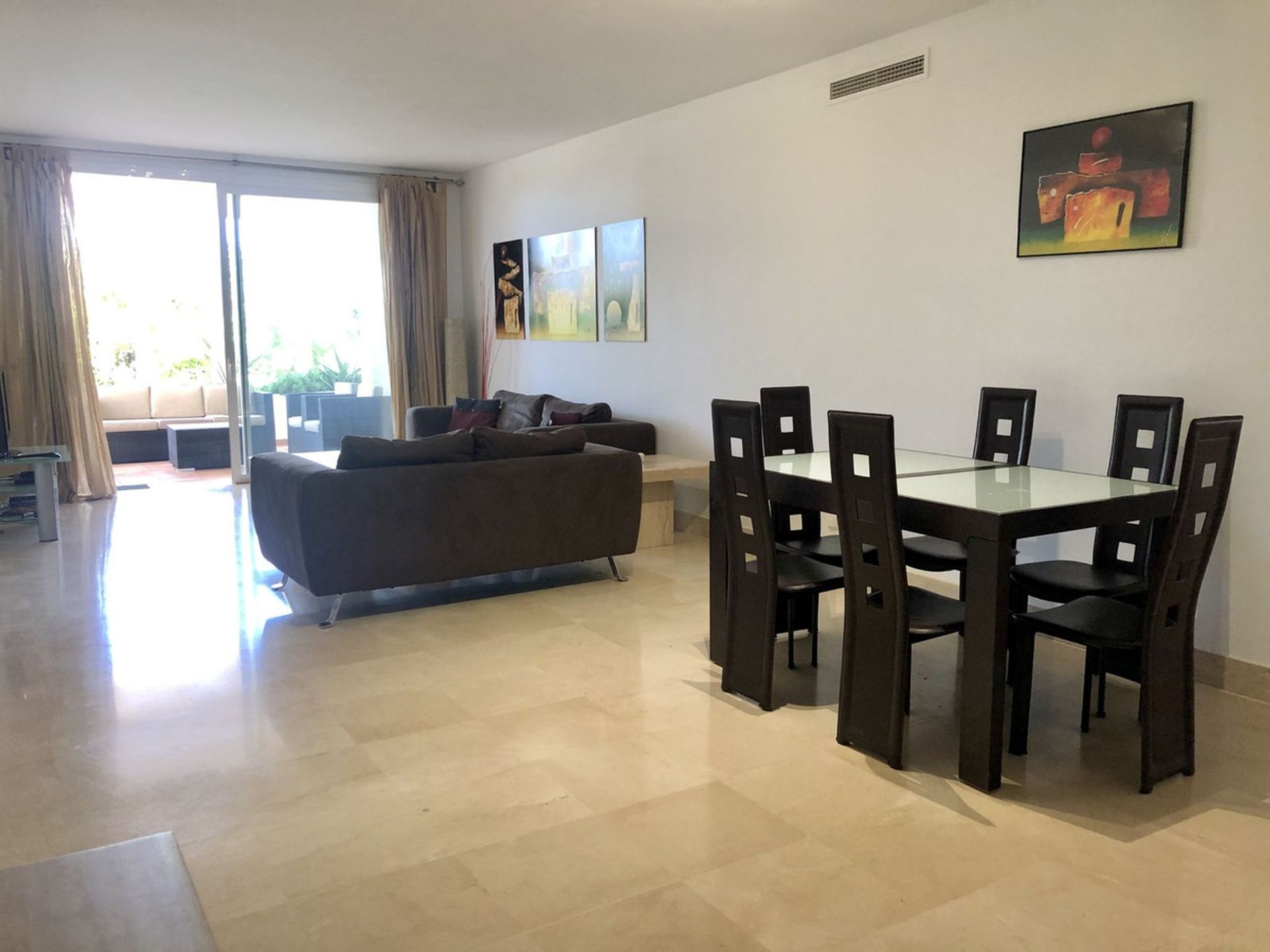 Condominium in Marbella, Andalucía 11127162