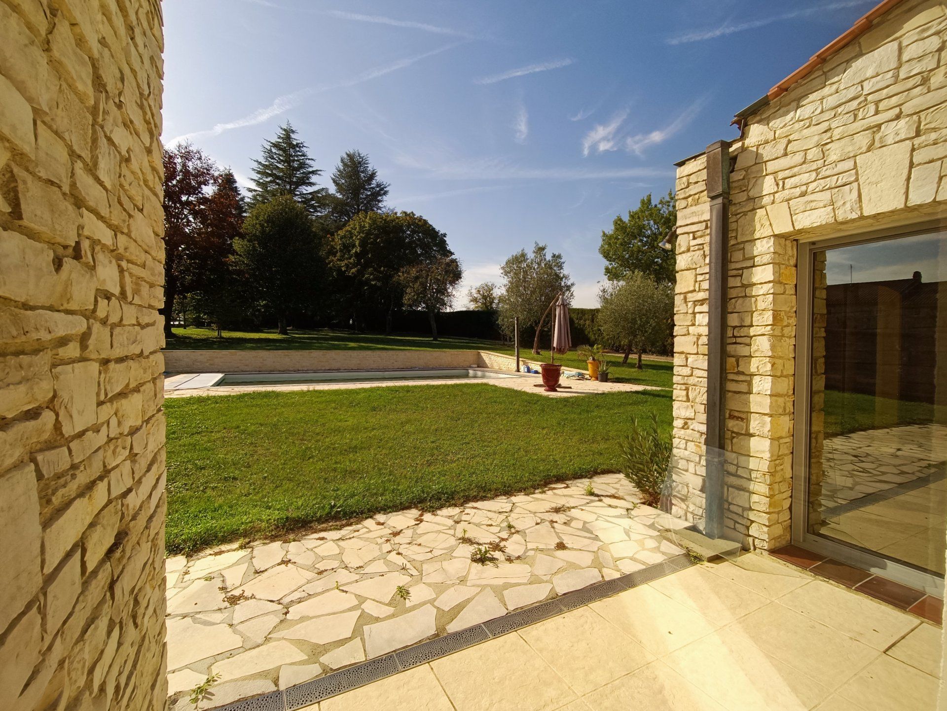 Casa nel Angoulême, Nouvelle-Aquitaine 11128202