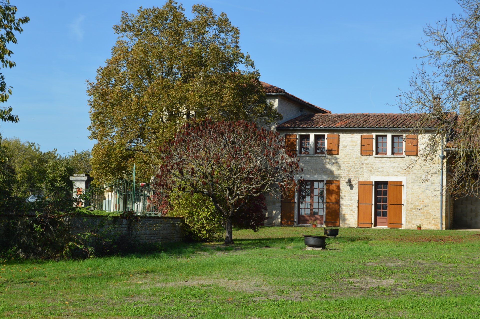 casa en Raix, Nueva Aquitania 11128214