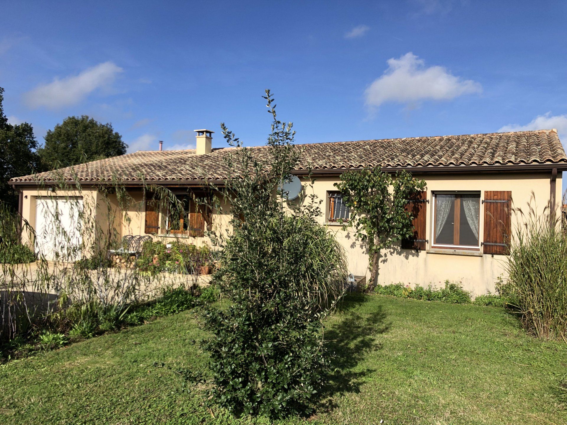 Huis in Nanteuil-en-Vallée, Nouvelle-Aquitaine 11128236