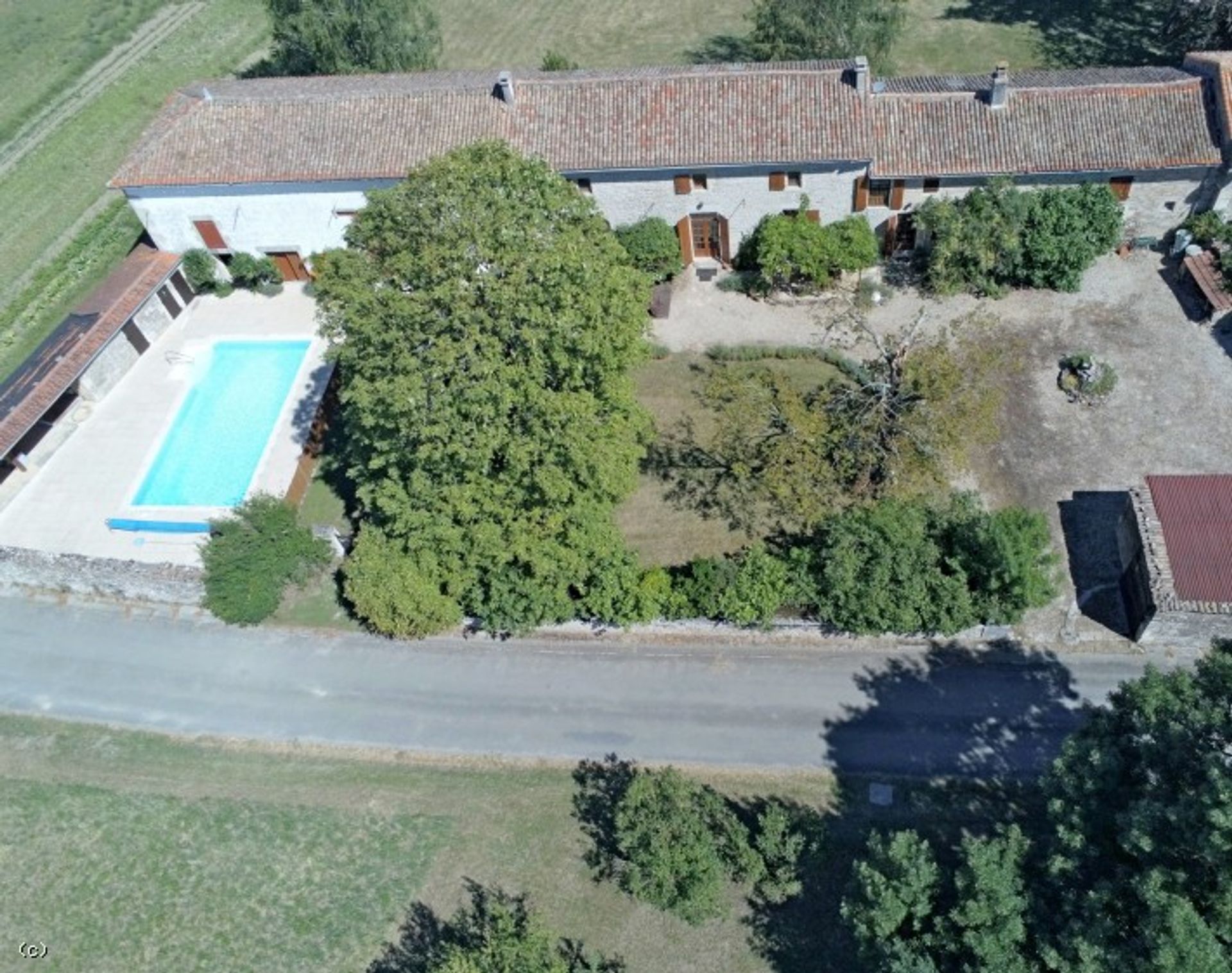 Land im Villefagnan, Nouvelle-Aquitaine 11128687