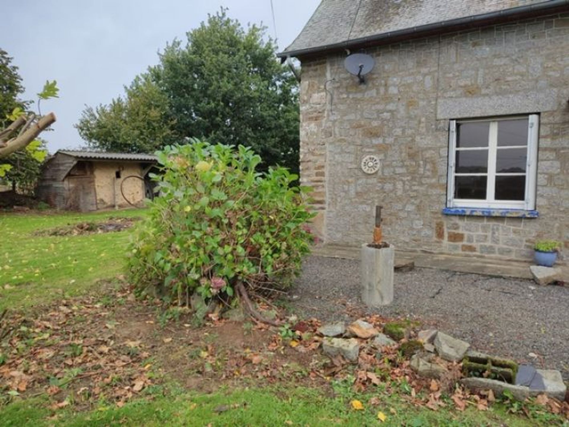 Casa nel Saint-Hilaire-du-Harcouët, Normandy 11128791