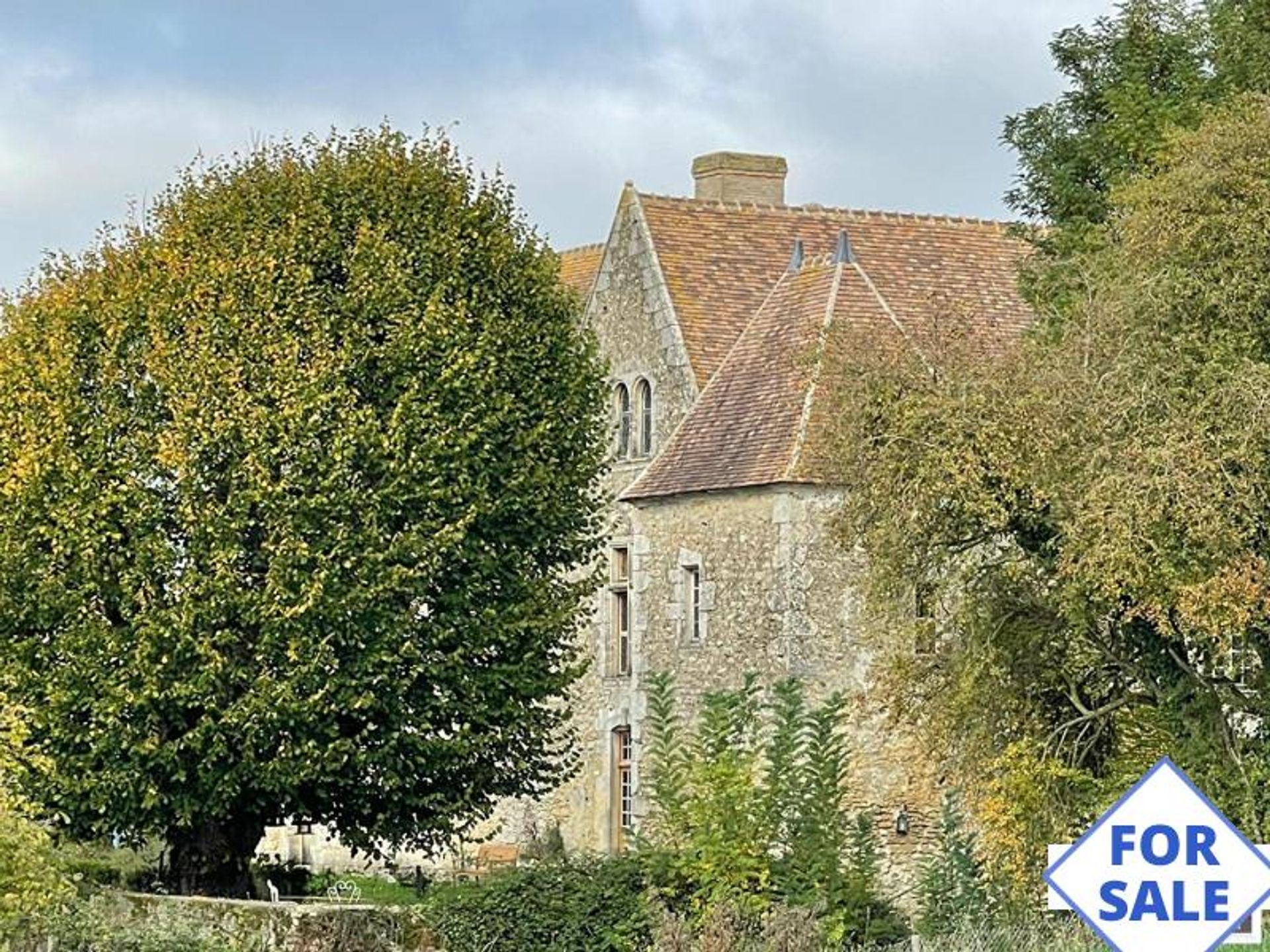 عمارات في Bonnétable, Pays de la Loire 11128793