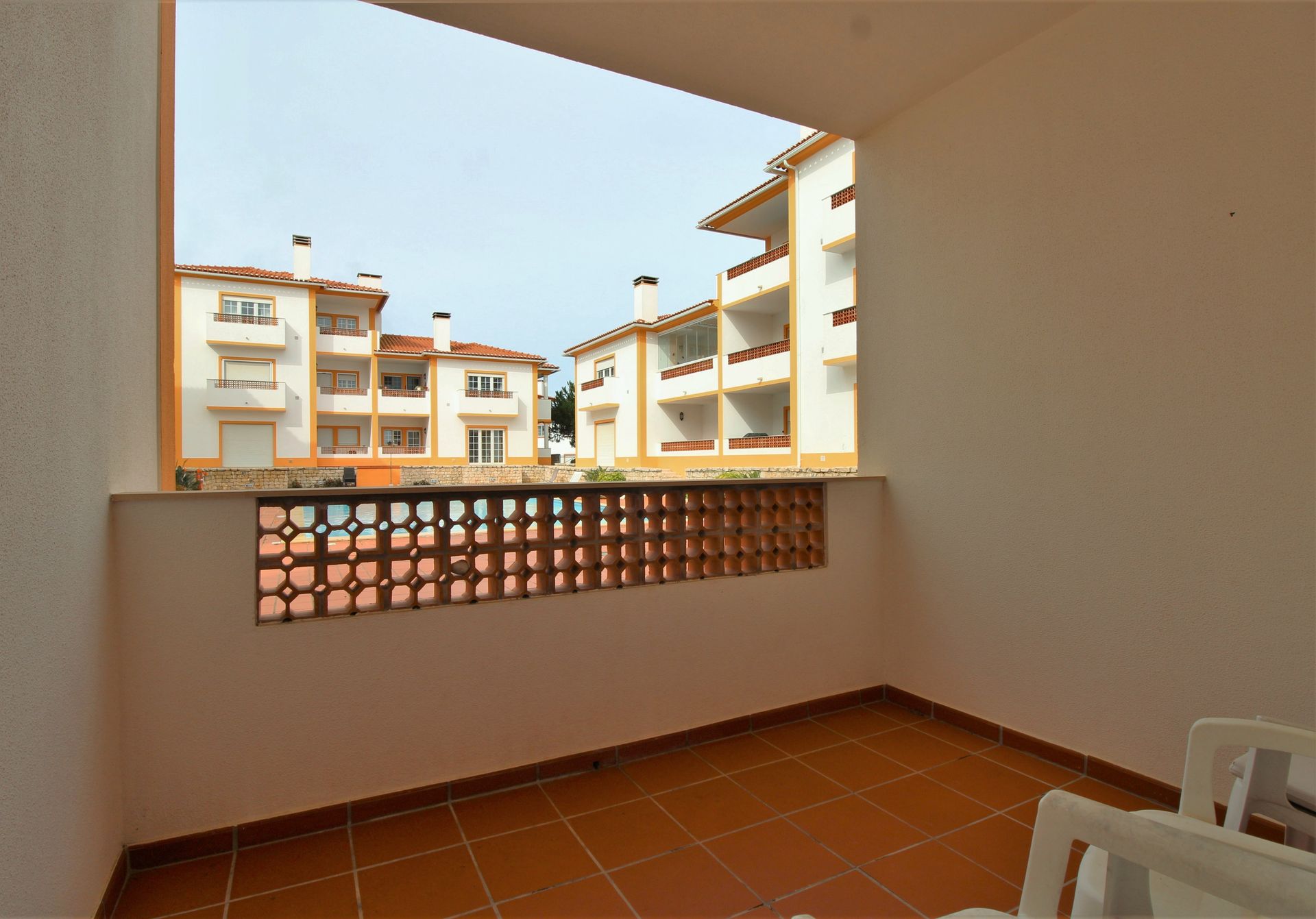 Condominium in Ferrel, Leiria 11129146