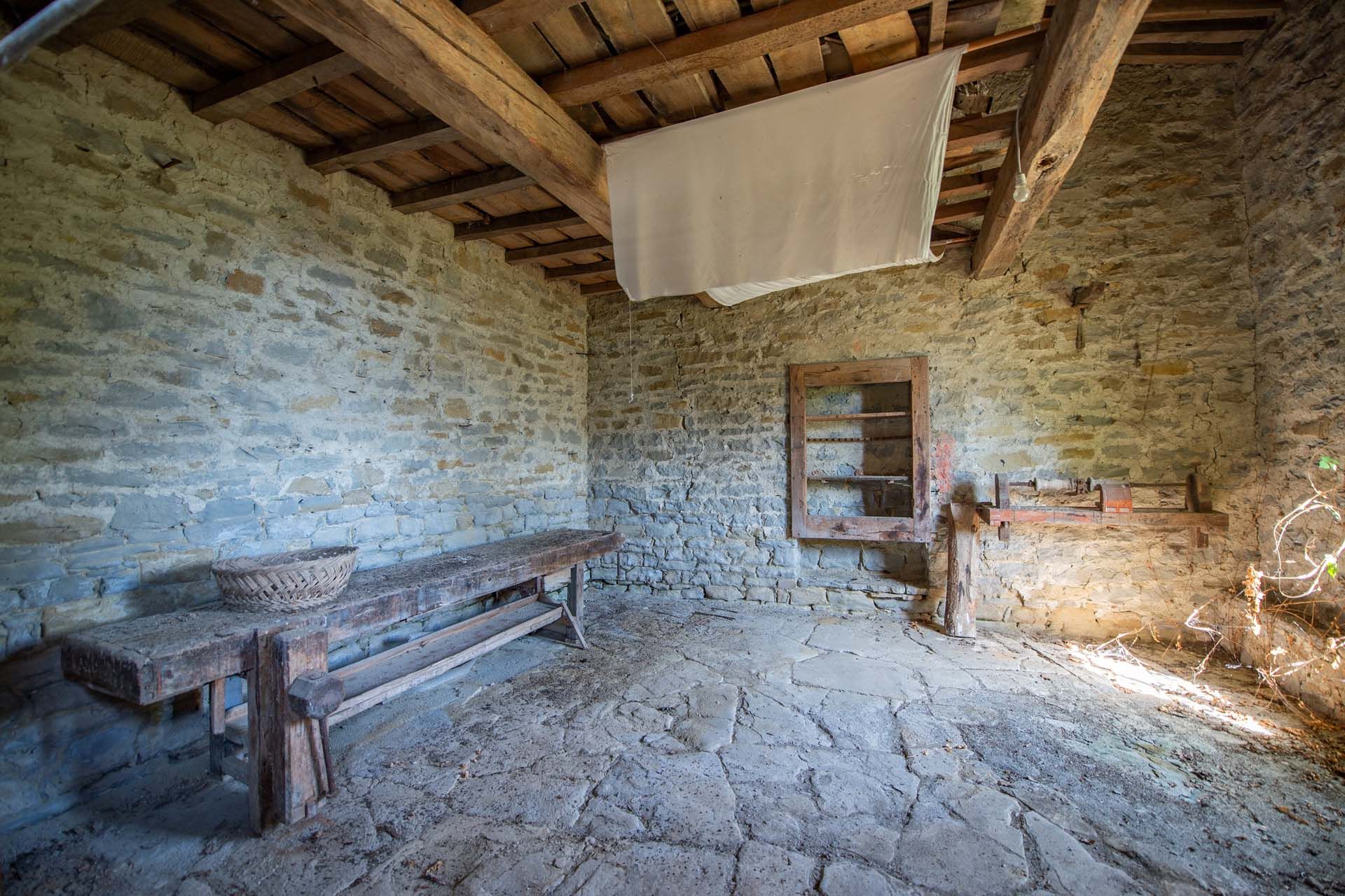 Rumah di Il Poggio, Umbria 11129641