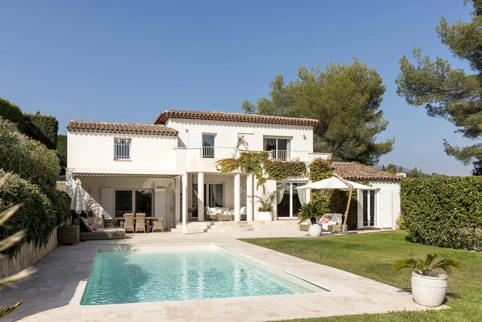 Huis in Saint-Paul-de-Vence, Provence-Alpes-Côte d'Azur 11129719