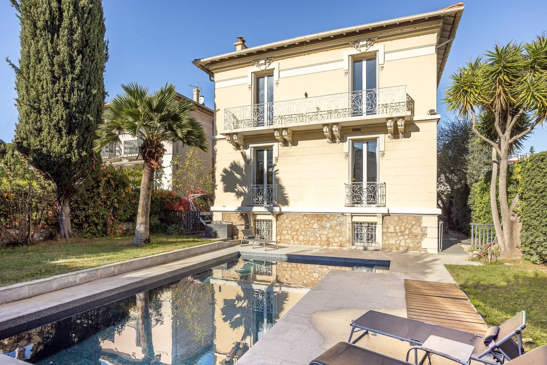 Rumah di Cannes, Provence-Alpes-Cote d'Azur 11129735