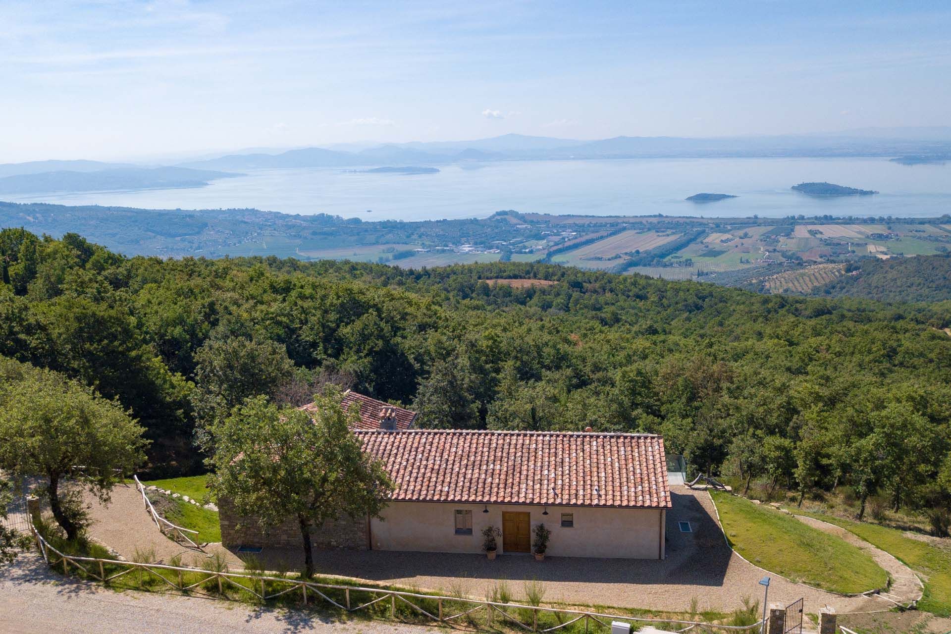 House in Tuoro sul Trasimeno, Umbria 11129736