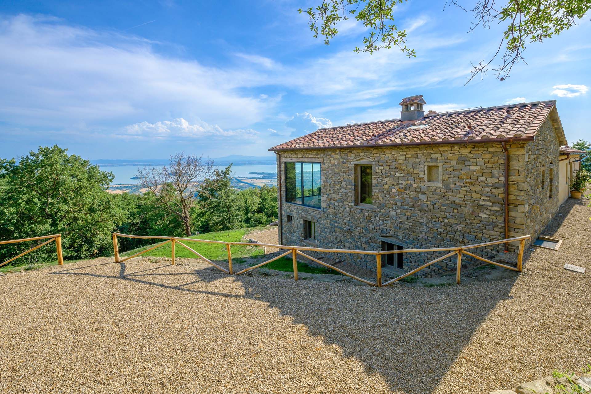 House in Tuoro sul Trasimeno, Umbria 11129736