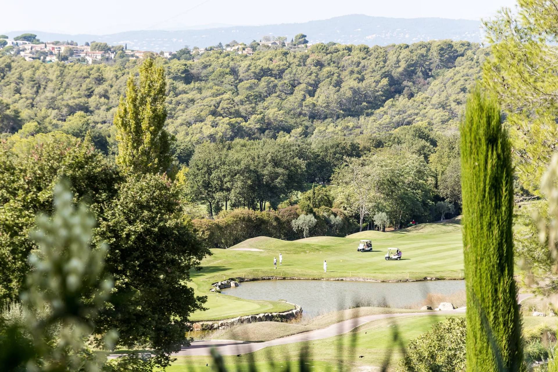 Talo sisään Les Baraques, Provence-Alpes-Cote d'Azur 11129742