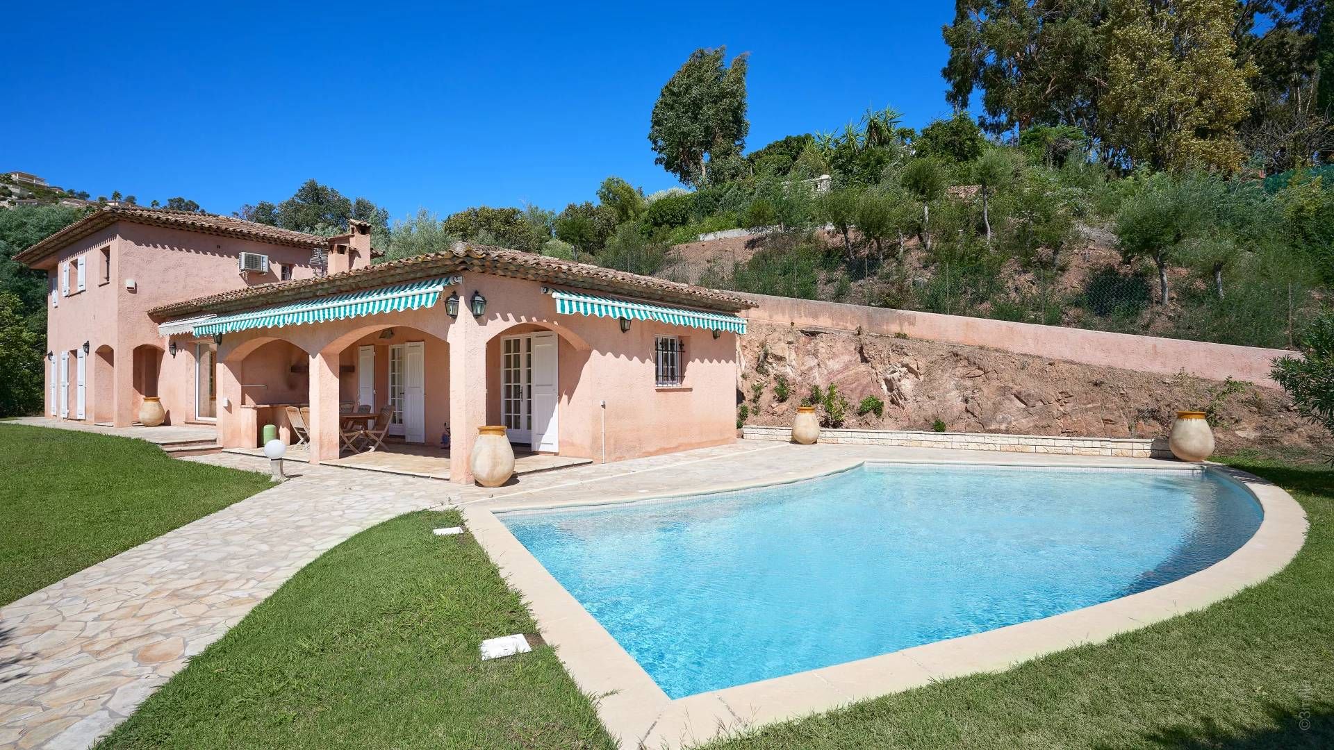 Rumah di Les Termes, Provence-Alpes-Cote d'Azur 11129902