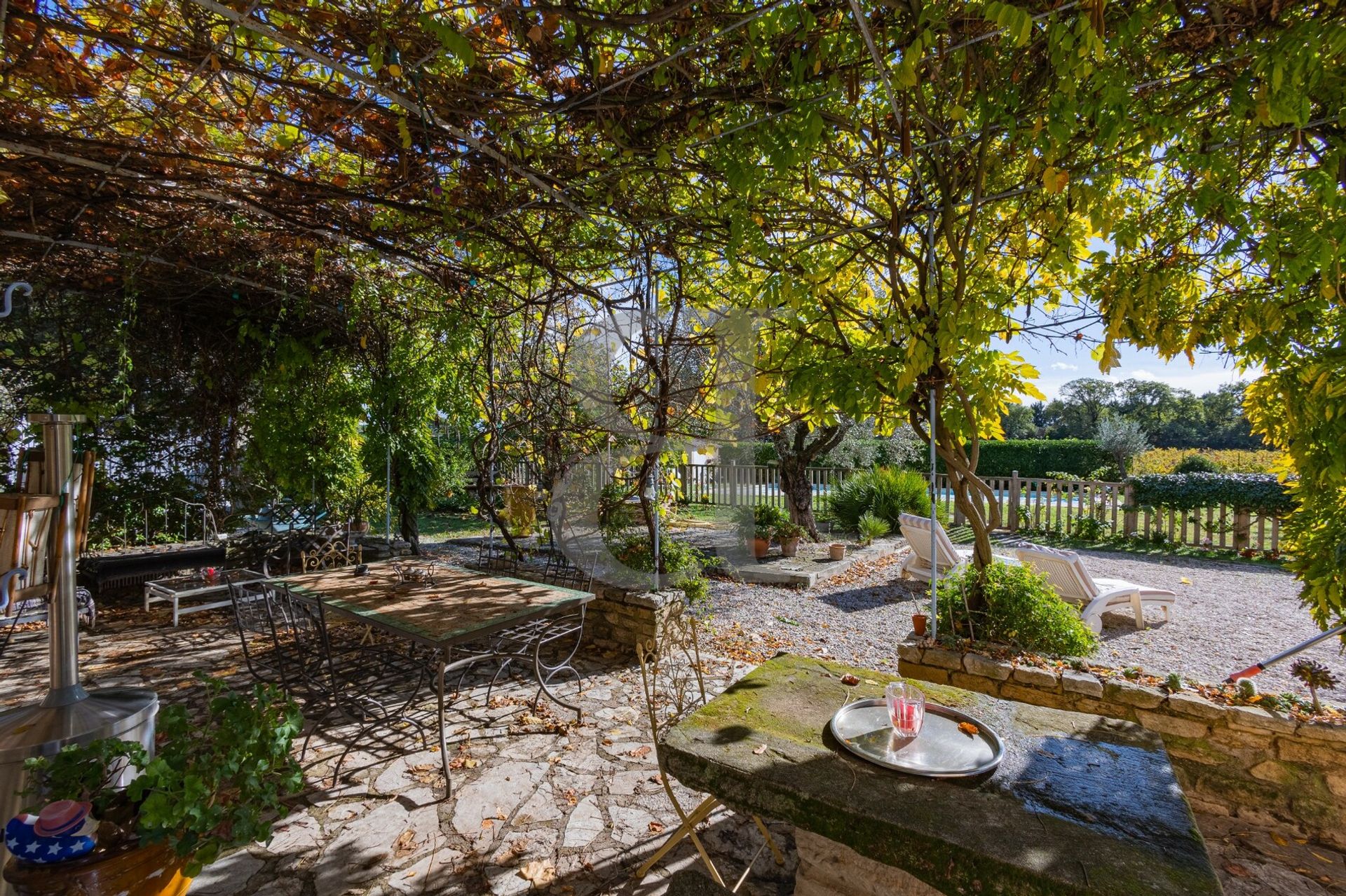 casa no Pernes-les-Fontaines, Provence-Alpes-Côte d'Azur 11129923