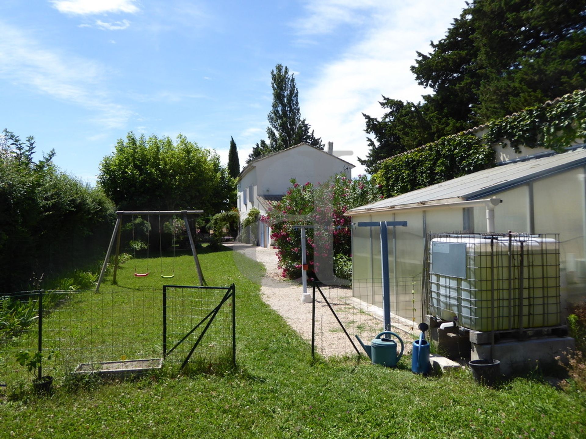 Dom w L'Isle-sur-la-Sorgue, Provence-Alpes-Côte d'Azur 11129997