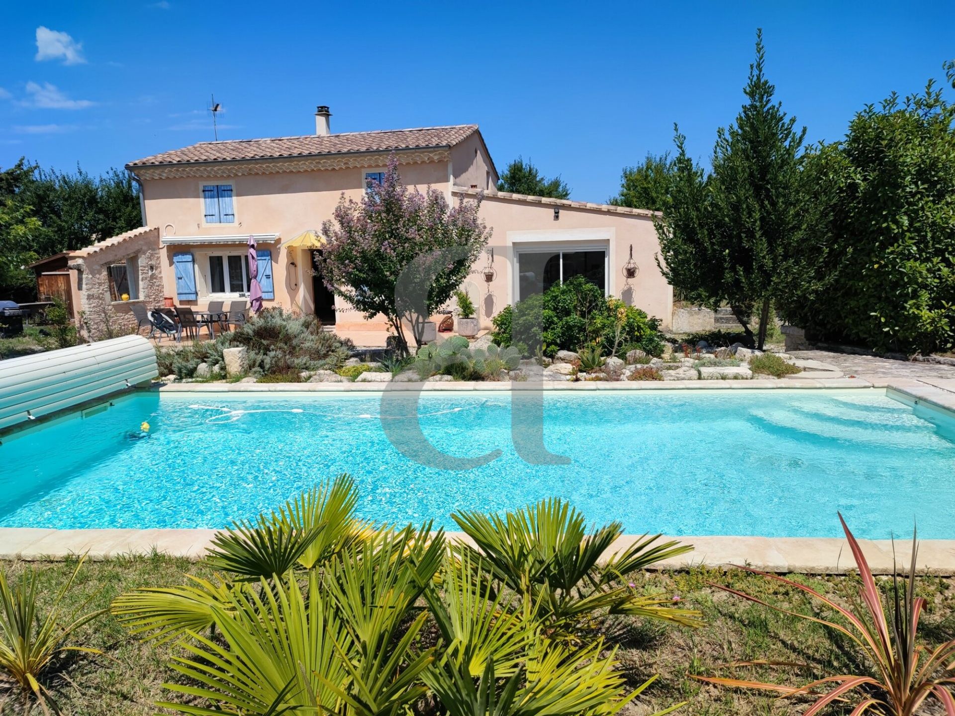 Hus i Valreas, Provence-Alpes-Cote d'Azur 11130014