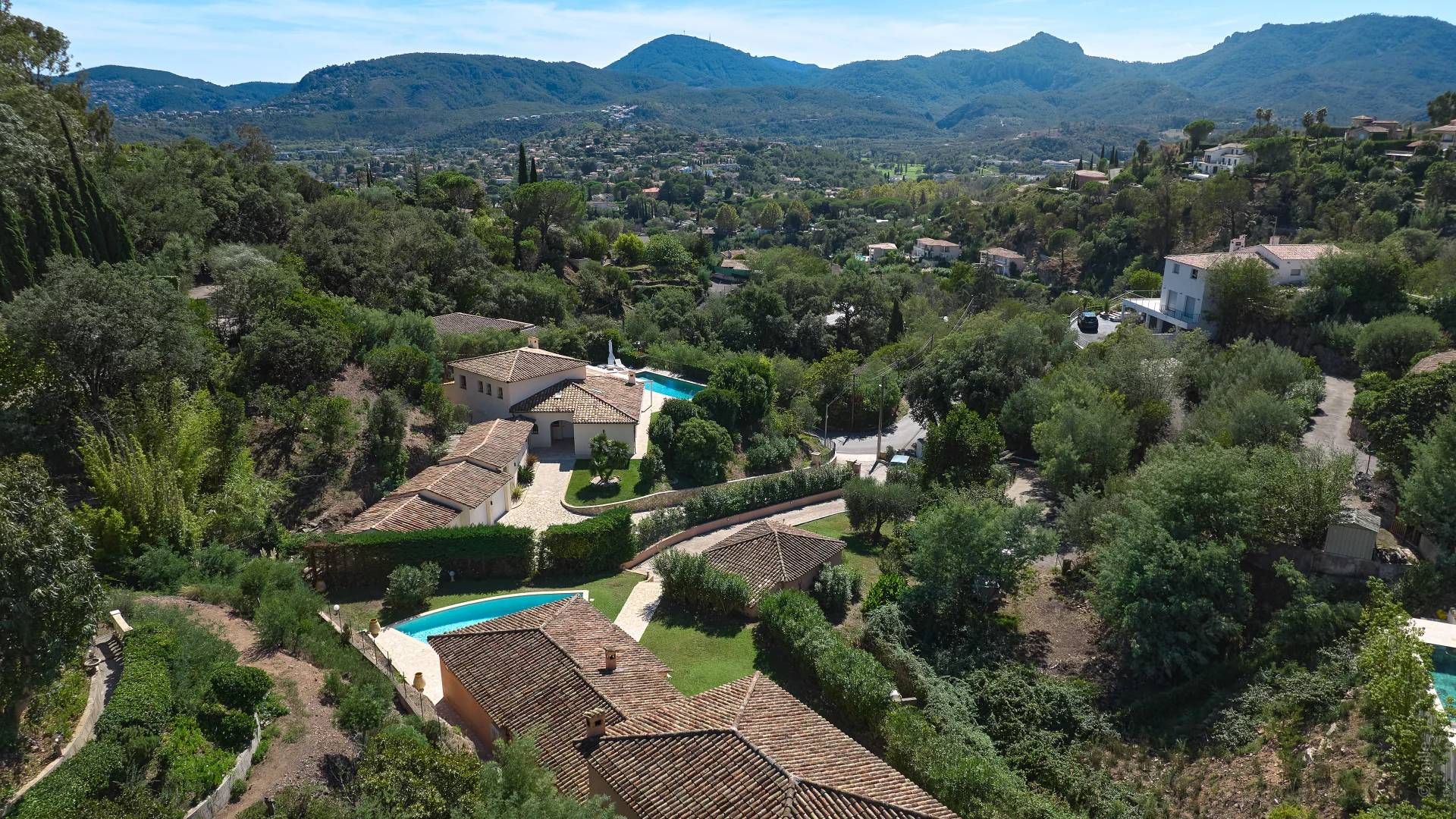 Haus im Mandelieu-la-Napoule, Provence-Alpes-Côte d'Azur 11130219