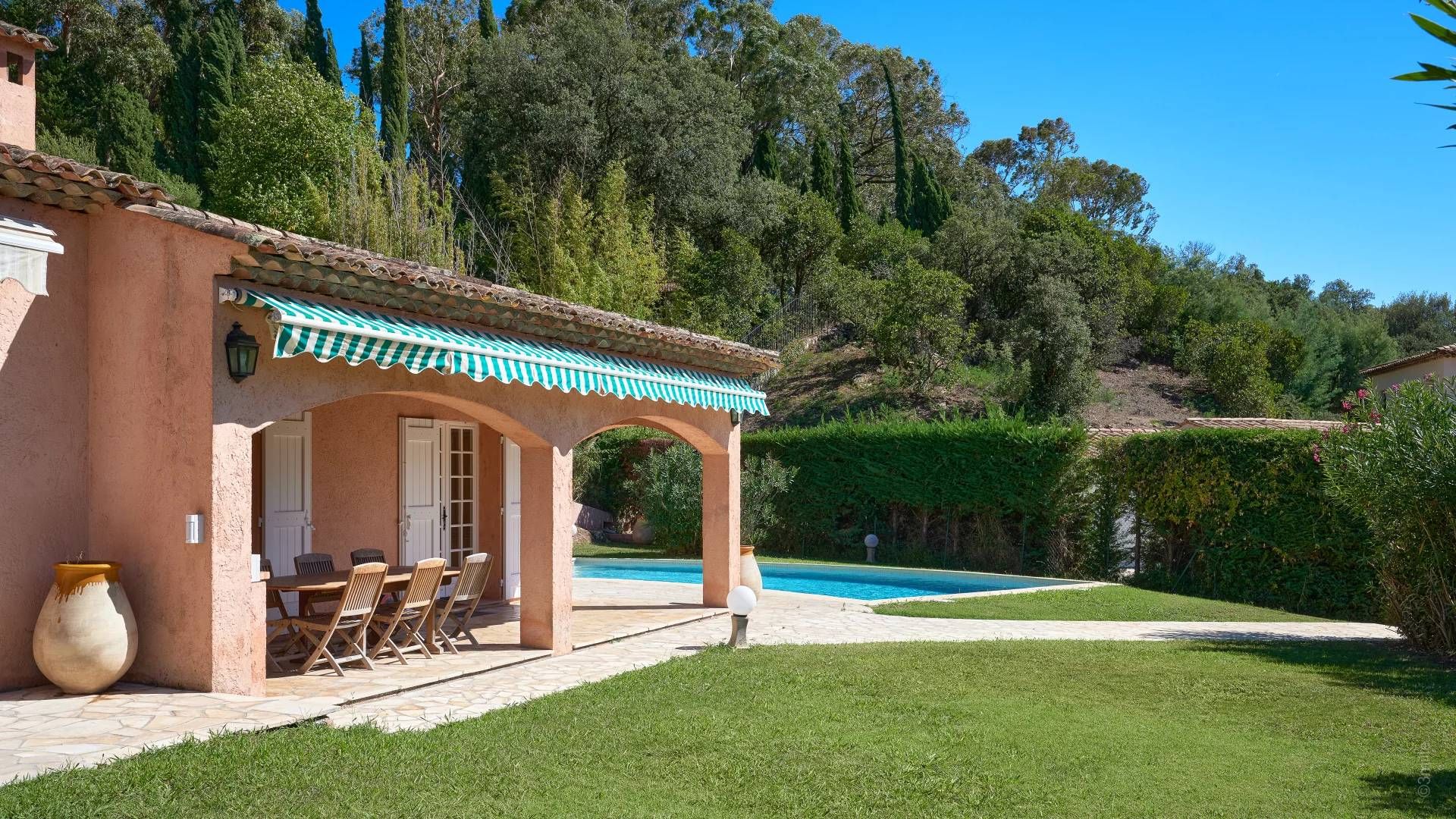 Rumah di Les Termes, Provence-Alpes-Cote d'Azur 11130219