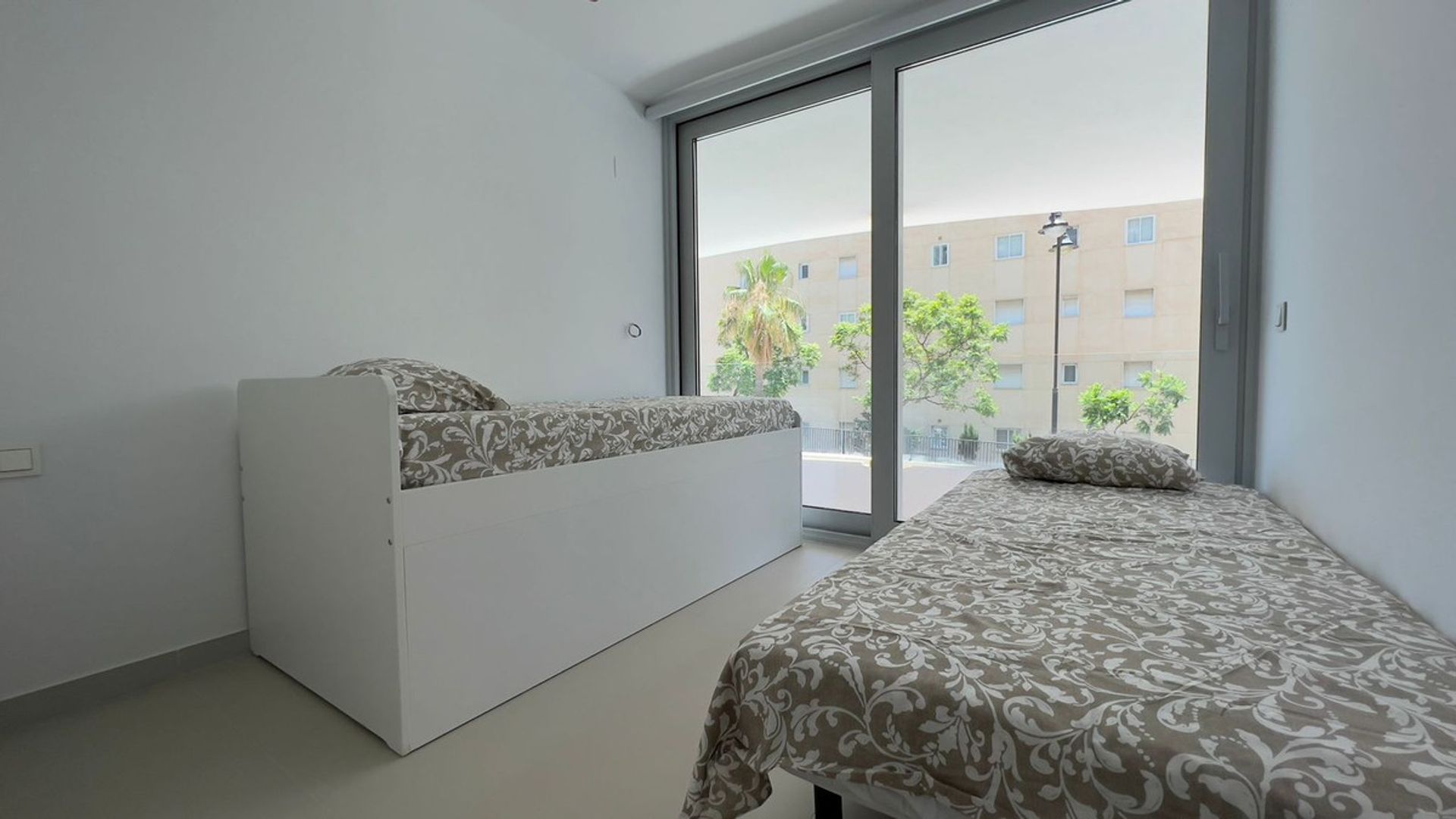 Condominium in Fuengirola, Andalucía 11130400