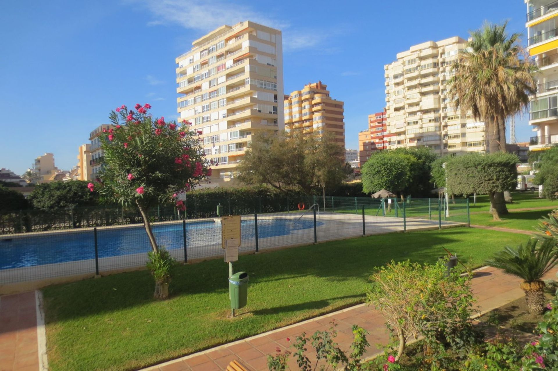 公寓 在 Fuengirola, Andalucía 11130432