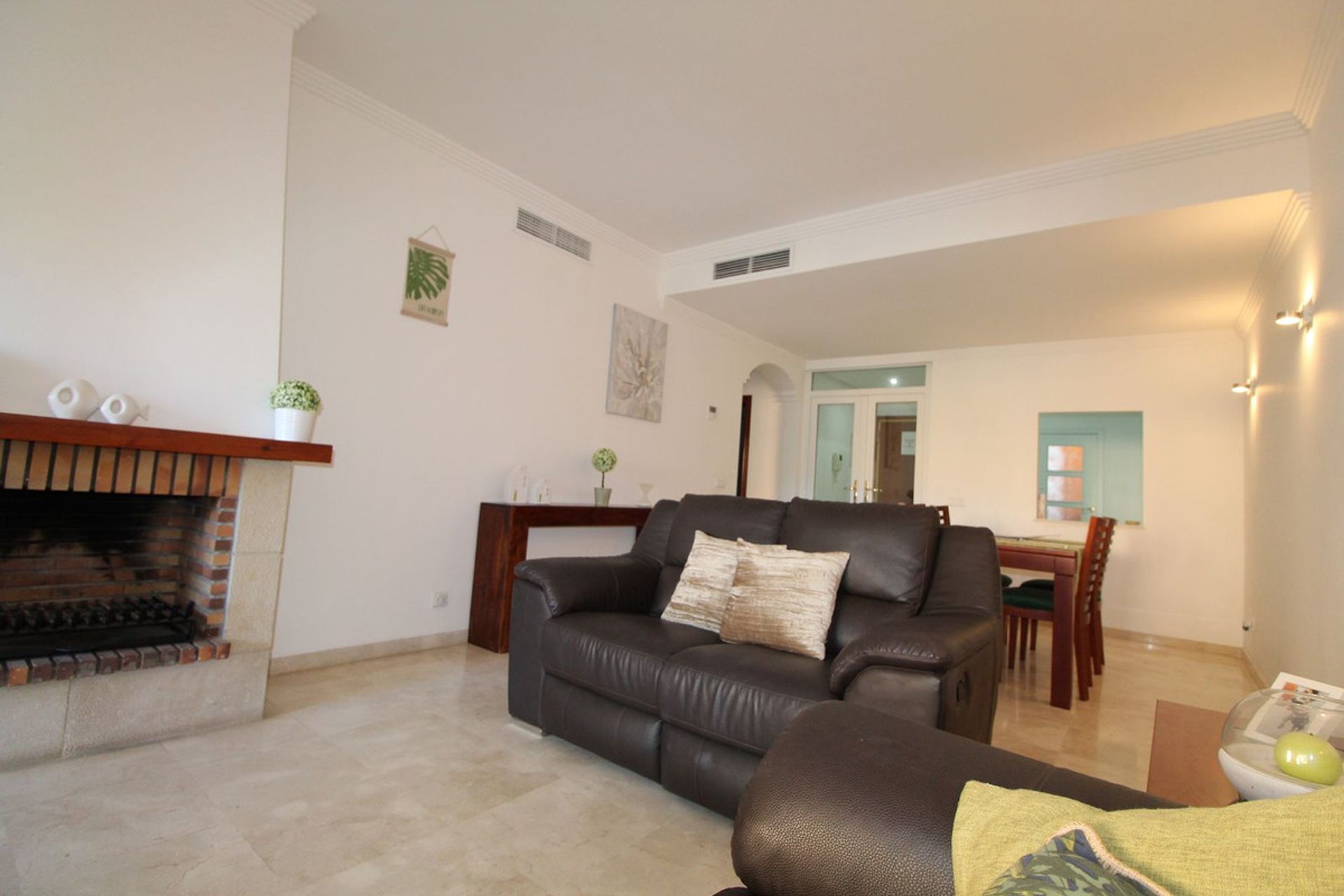 Condominio en Casares, Andalusia 11130434