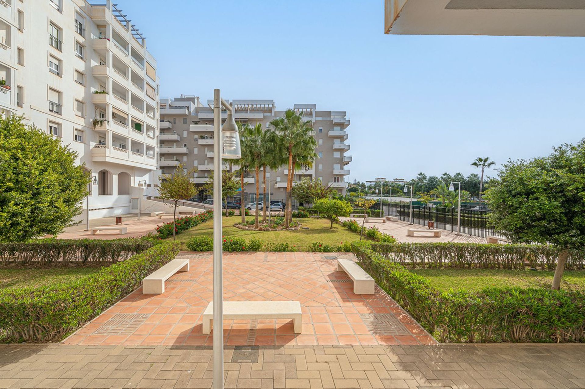 Condominium in El Angel, Andalusia 11130459