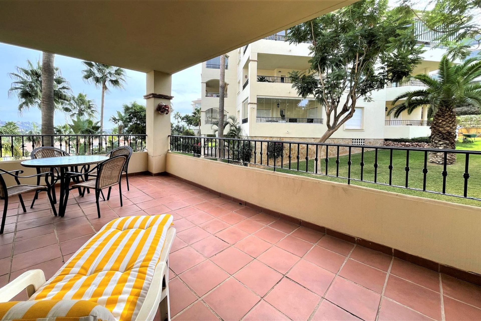 Condominium in La Cala de Mijas, Andalucía 11130749