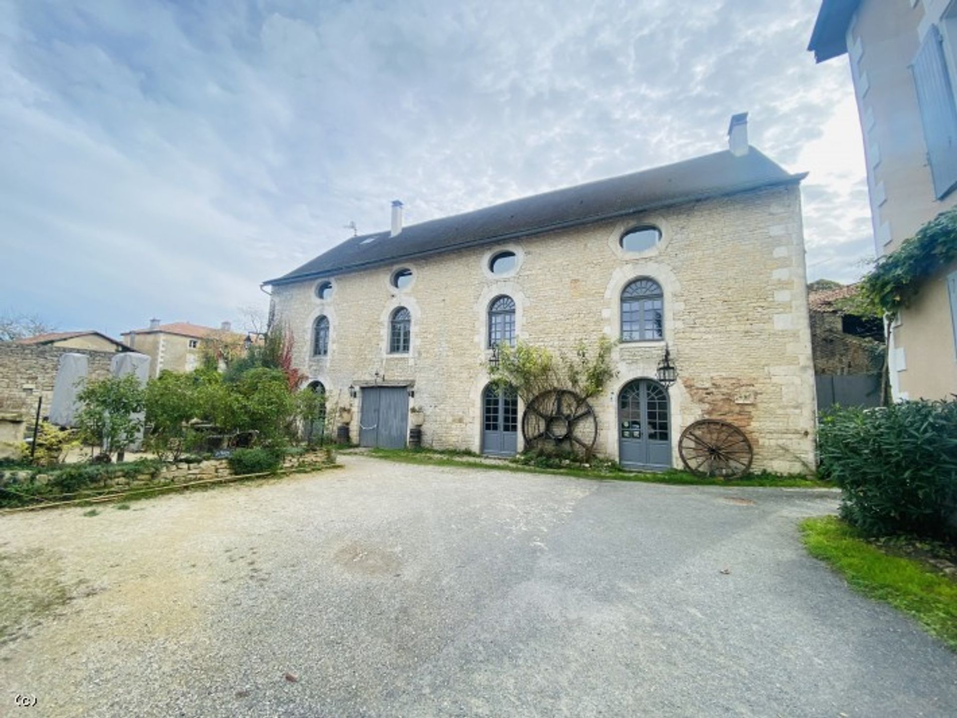 casa en Verteuil-sur-Charente, Nouvelle-Aquitaine 11131138